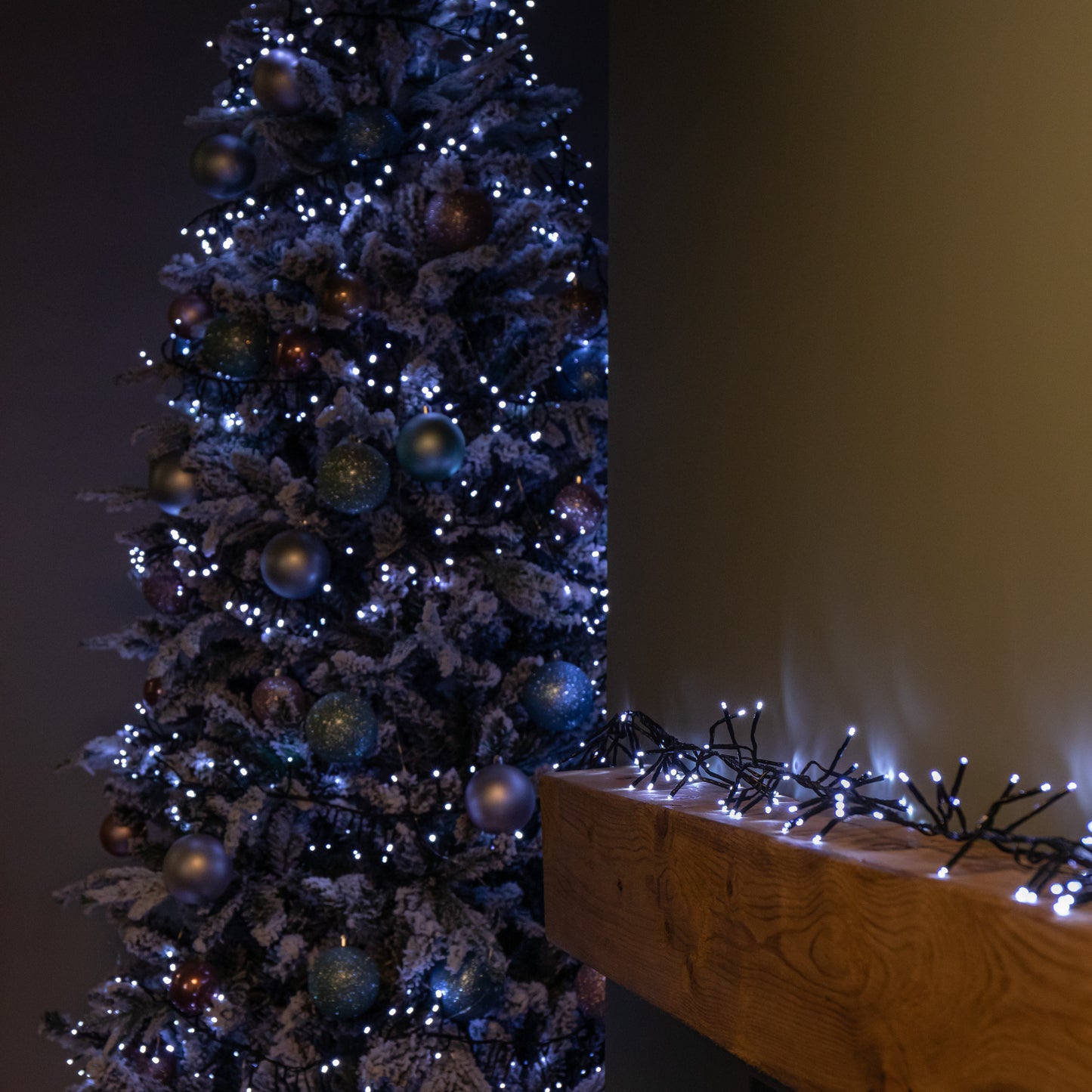 12.4m 960 LED Christmas Cluster Multi-Action String Lights with Timer in White