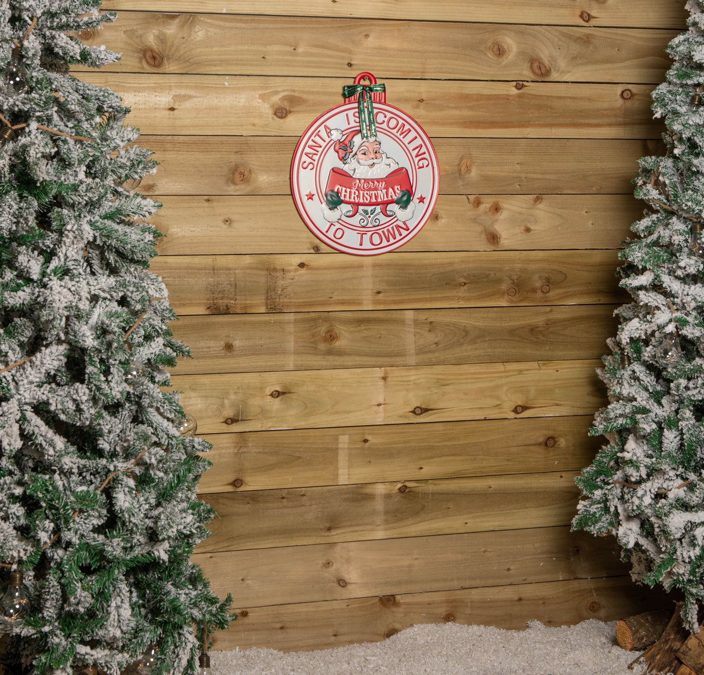 47cm Round Metal Santa is Coming to Town Sign - Red & White