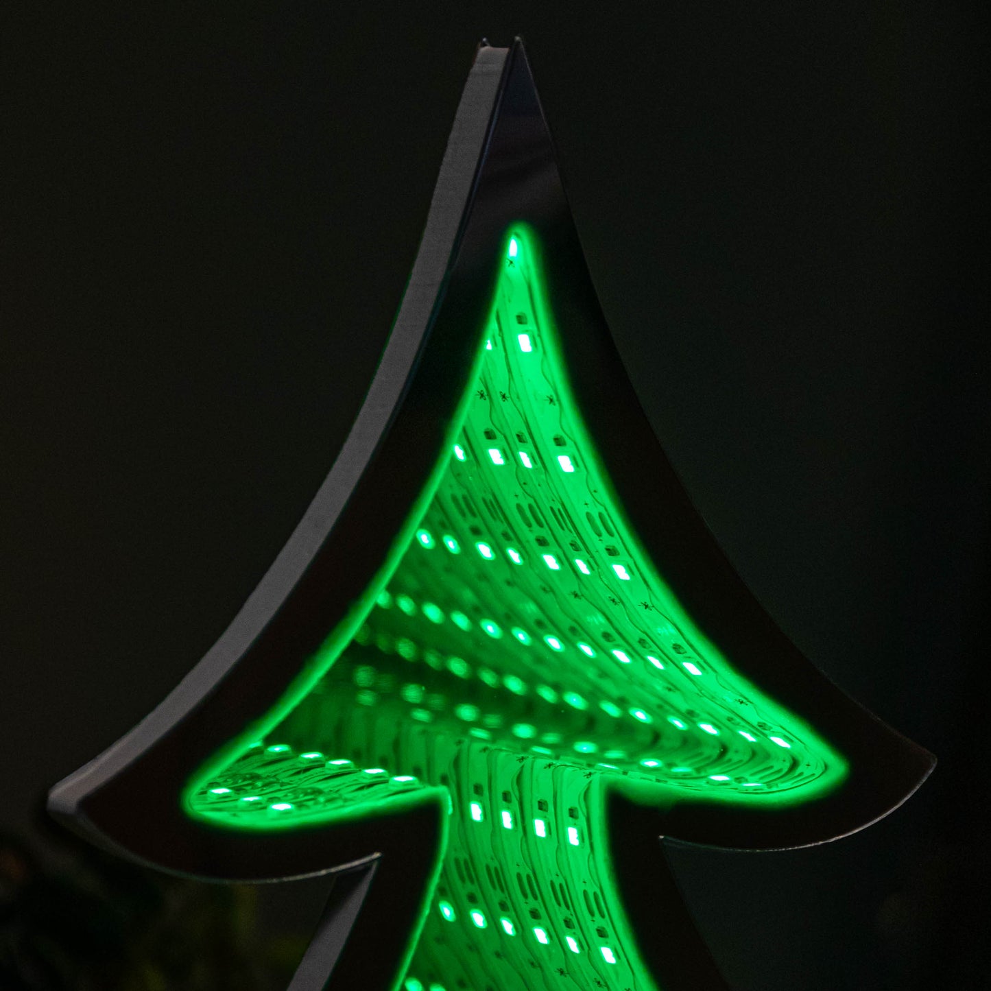 30cm Standing Infinity Christmas Tree Light with Wooden Base and Green LEDs