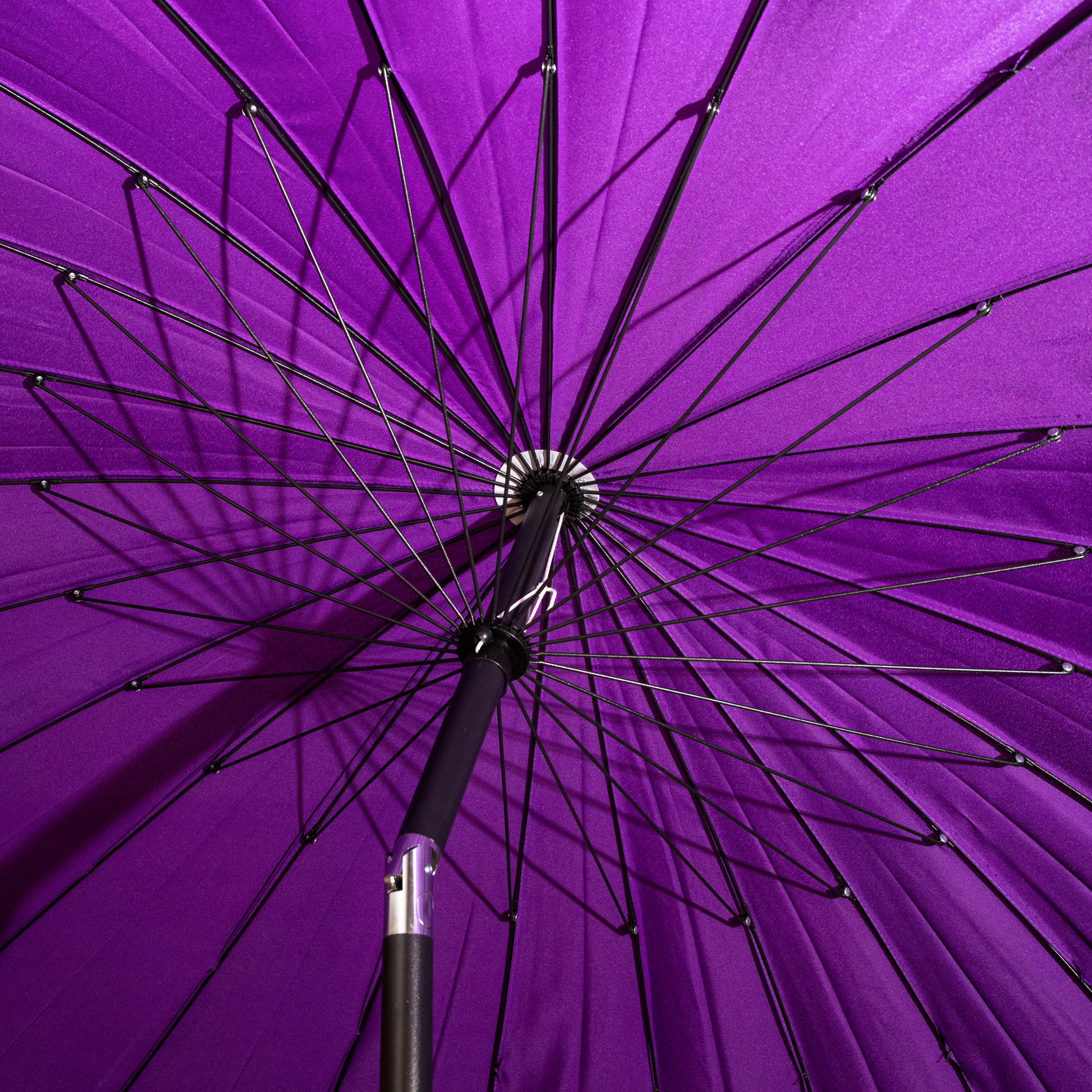 2.6m Aluminium Shanghai Garden Patio Sun Shade Parasol with Crank & Tilt in Purple