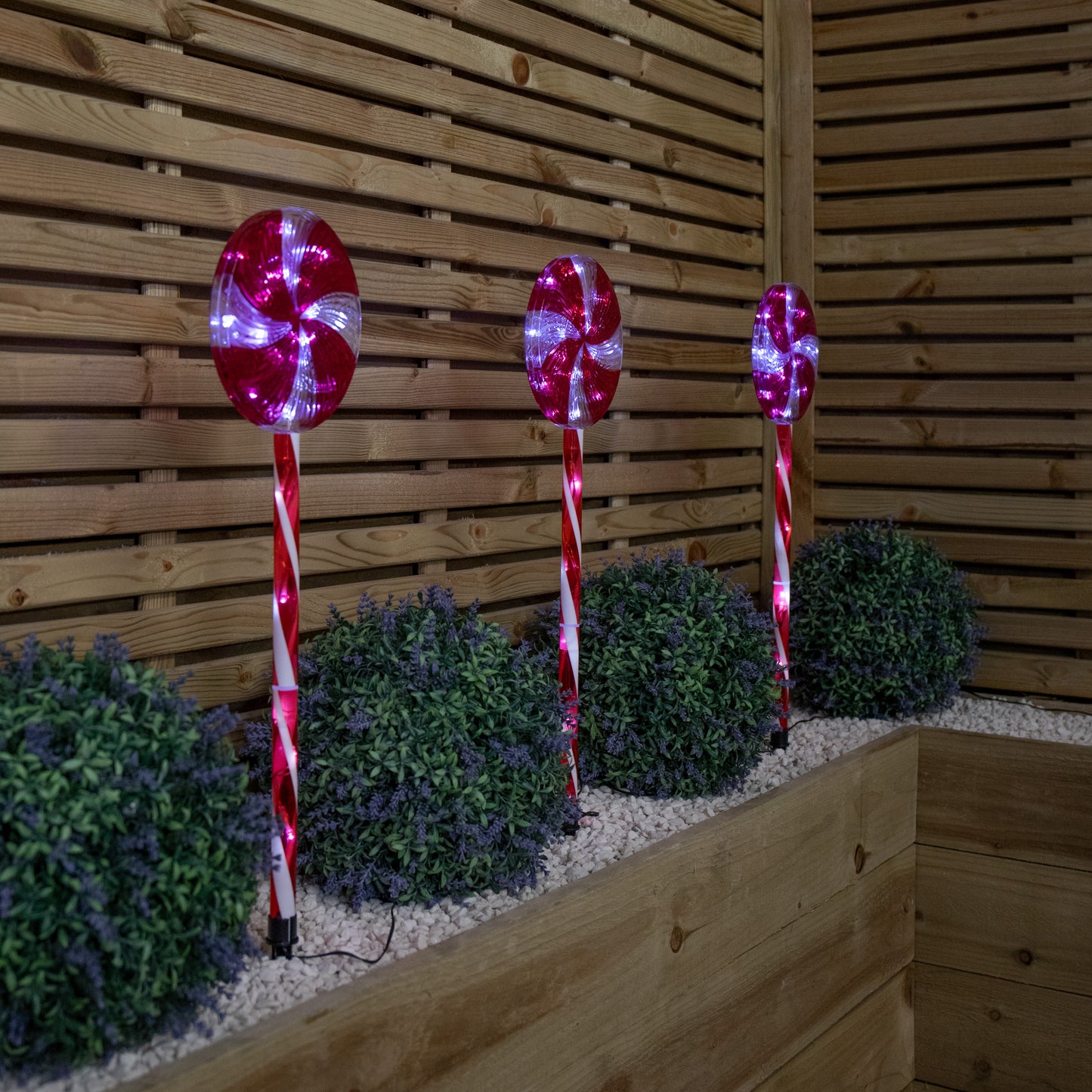 58cm Light up Red and White Candy Pop Christmas Pathfinders with 63 White LEDs