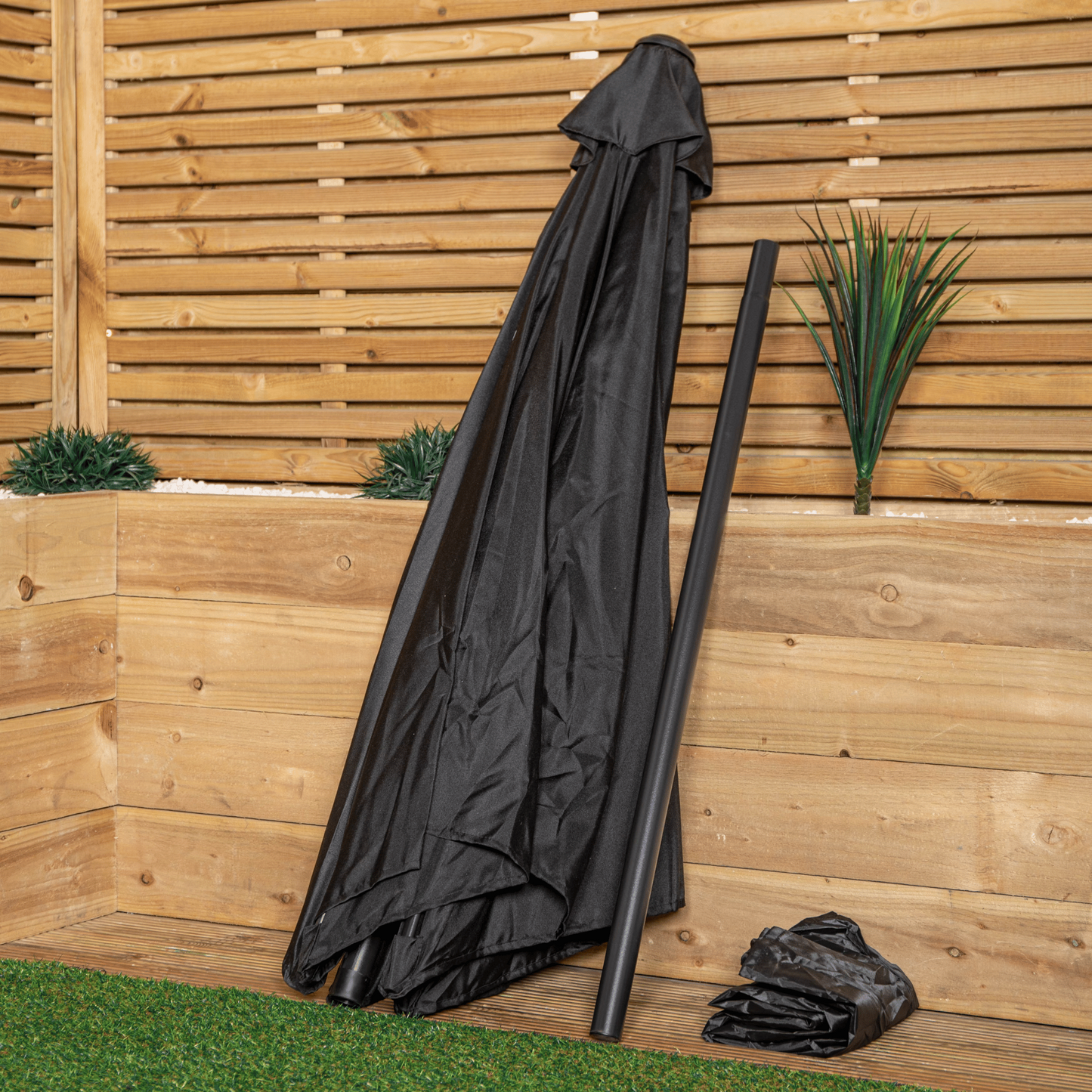 Factory Seconds: Samuel Alexander 2.7m Havana Garden Patio Parasol with Crank Handle and Cover in Black