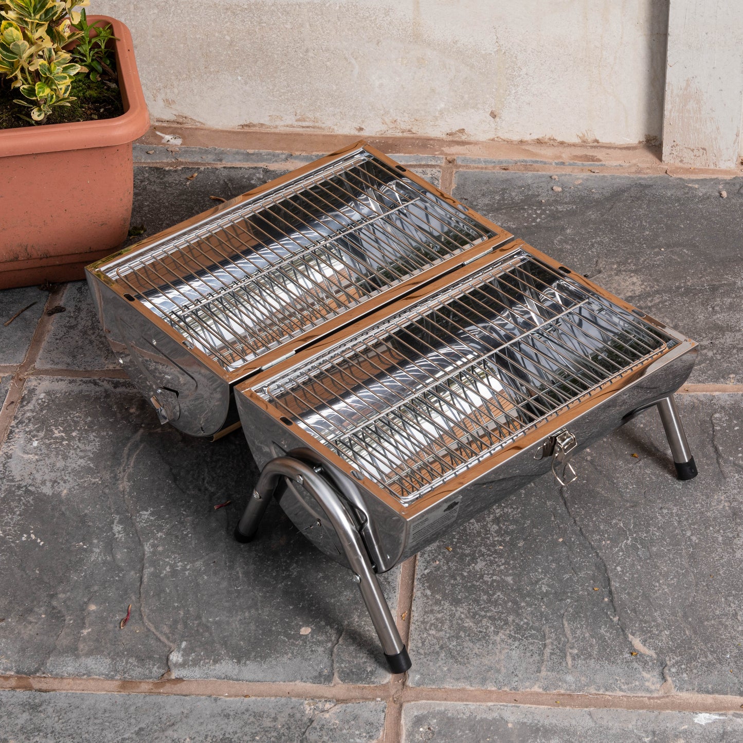 Portable Barrel Style Charcoal Camping Barbecue / BBQ