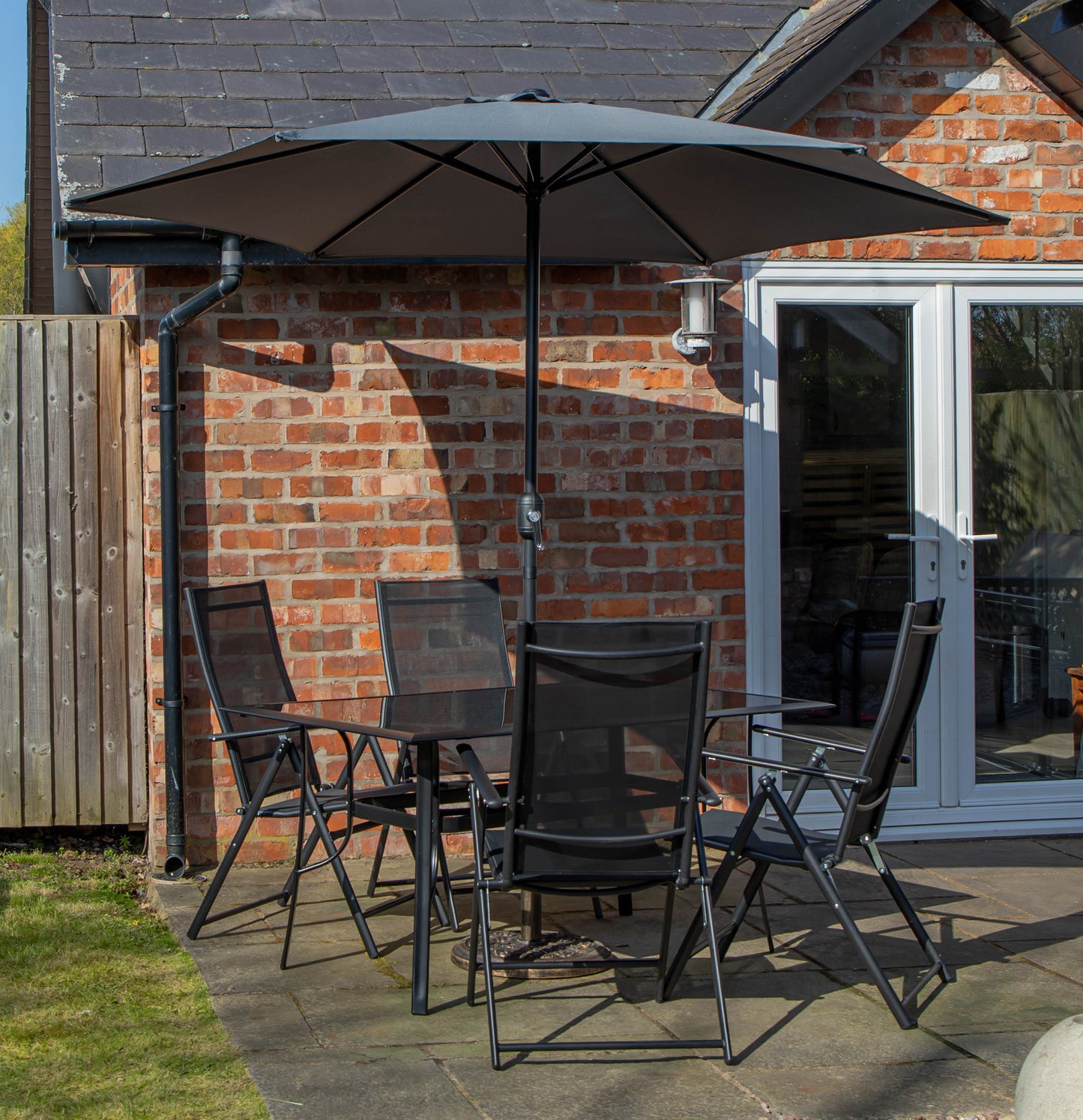 Outdoor 4 Person Rectangular Glass Top Garden Dining Table Chairs With Grey Havana Parasol & Base