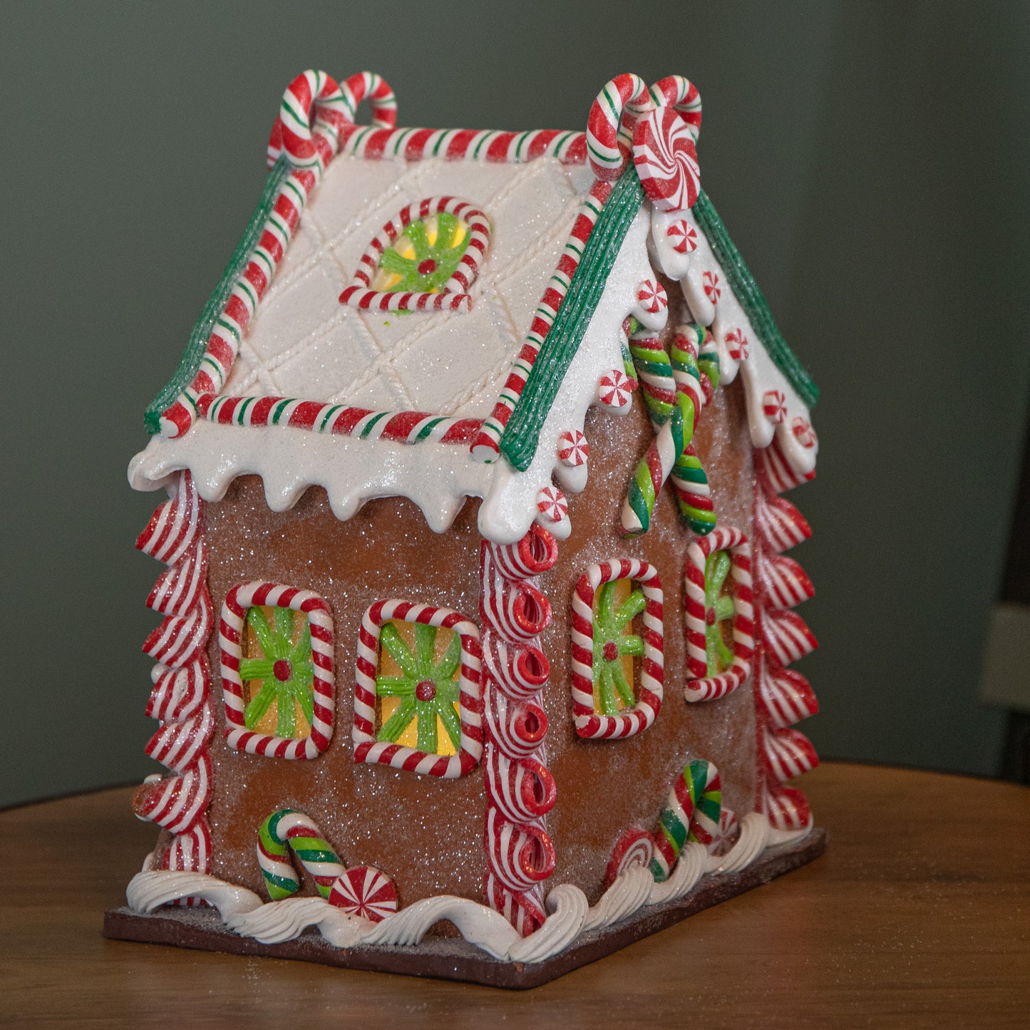 23cm Battery Operated LED Christmas Gingerbread Candy Chalet Decoration