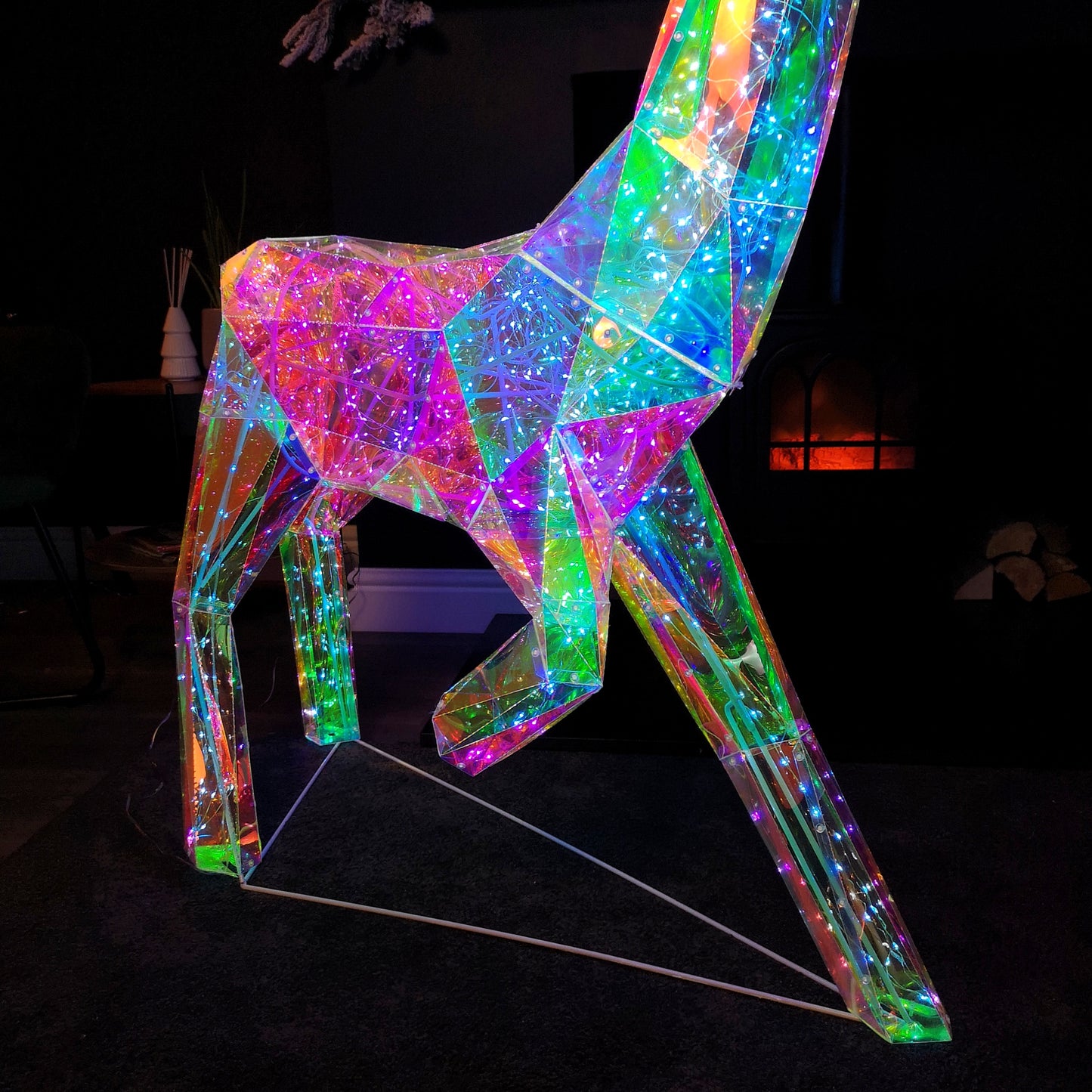 Factory Seconds: 1.4m Light up Standing Dreamlights Iridescent Christmas Stag with 600 White LEDs