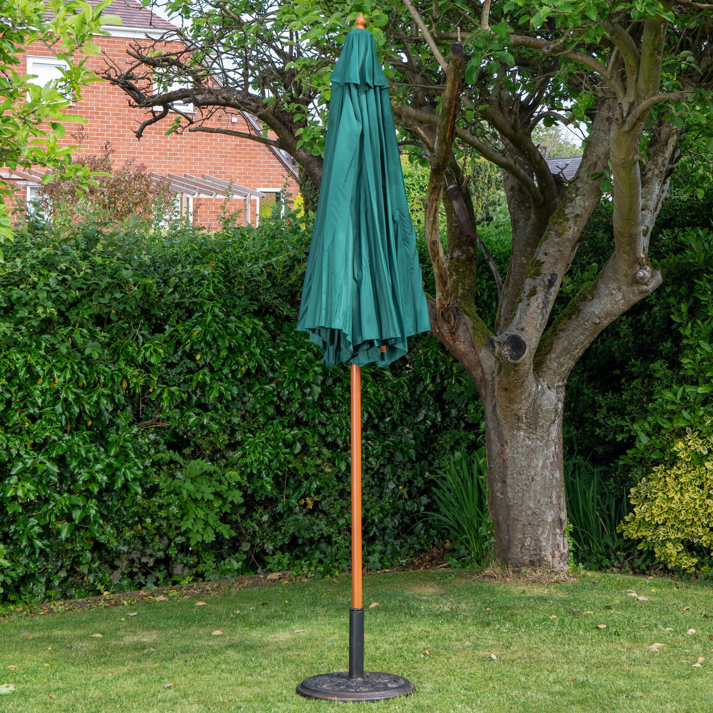 Samuel Alexander 2.7m Outdoor Wooden Garden Parasol Sun Shade with Carry Bag in Green