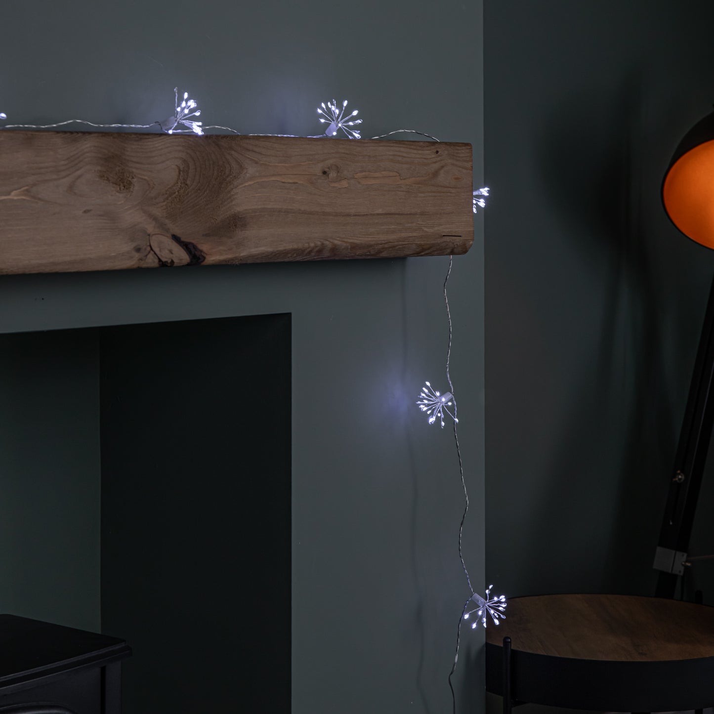 2.7m Set of 10 Twinkling Christmas Starburst String Lights with 200 White LEDs