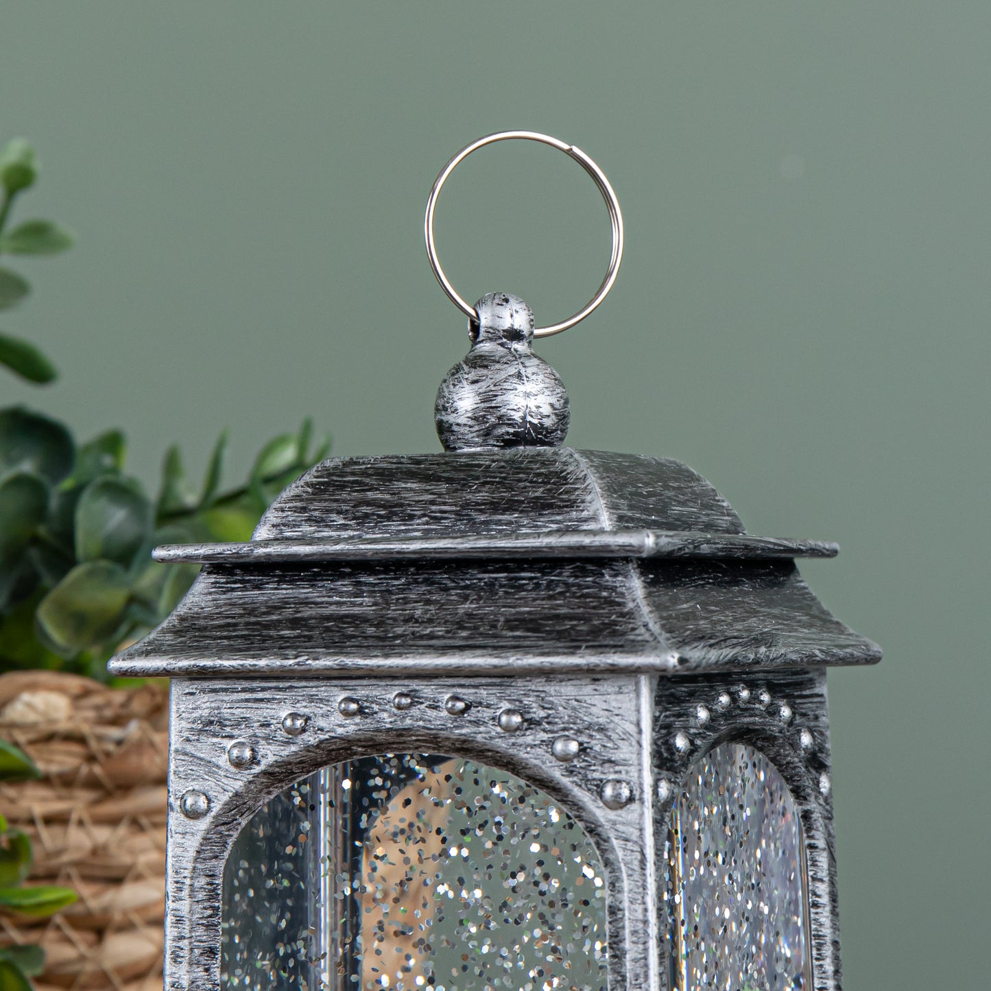 20cm Dual Powered Light up Christmas Robin Water Spinner with White LEDs