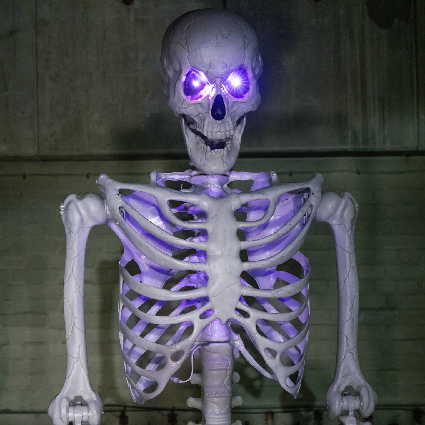 10ft (3m) Posable Full Body Skeleton Halloween Decoration with Movable Arms and LED Eyes