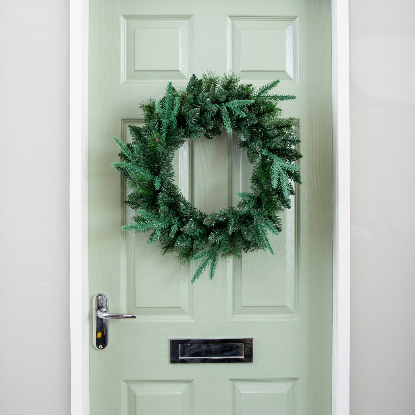 50cm Hanging Artificial Green Norfolk Pine Christmas Wreath with PE & PVC Tips
