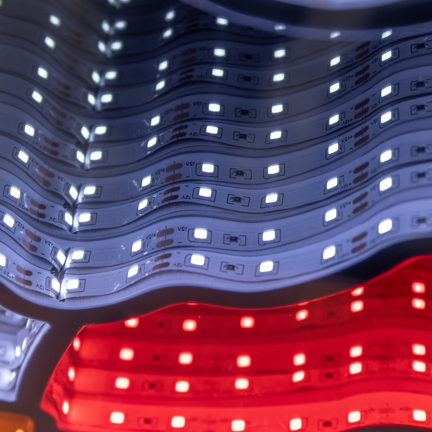 59cm Light up Waving Santa Infinity Christmas Decoration with Multi-Coloured LEDs