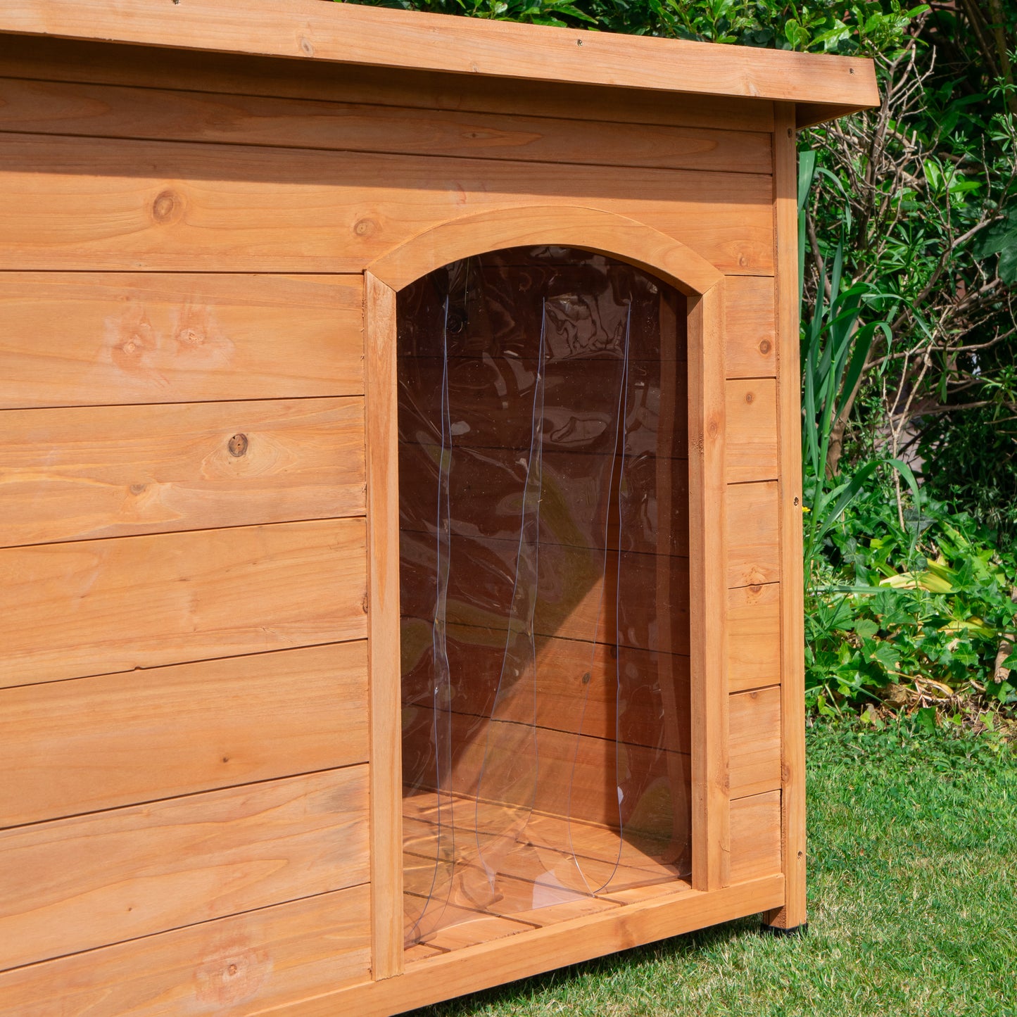 82cm x 1.16m Large Outdoor Garden Wooden Dog House Kennel with Window