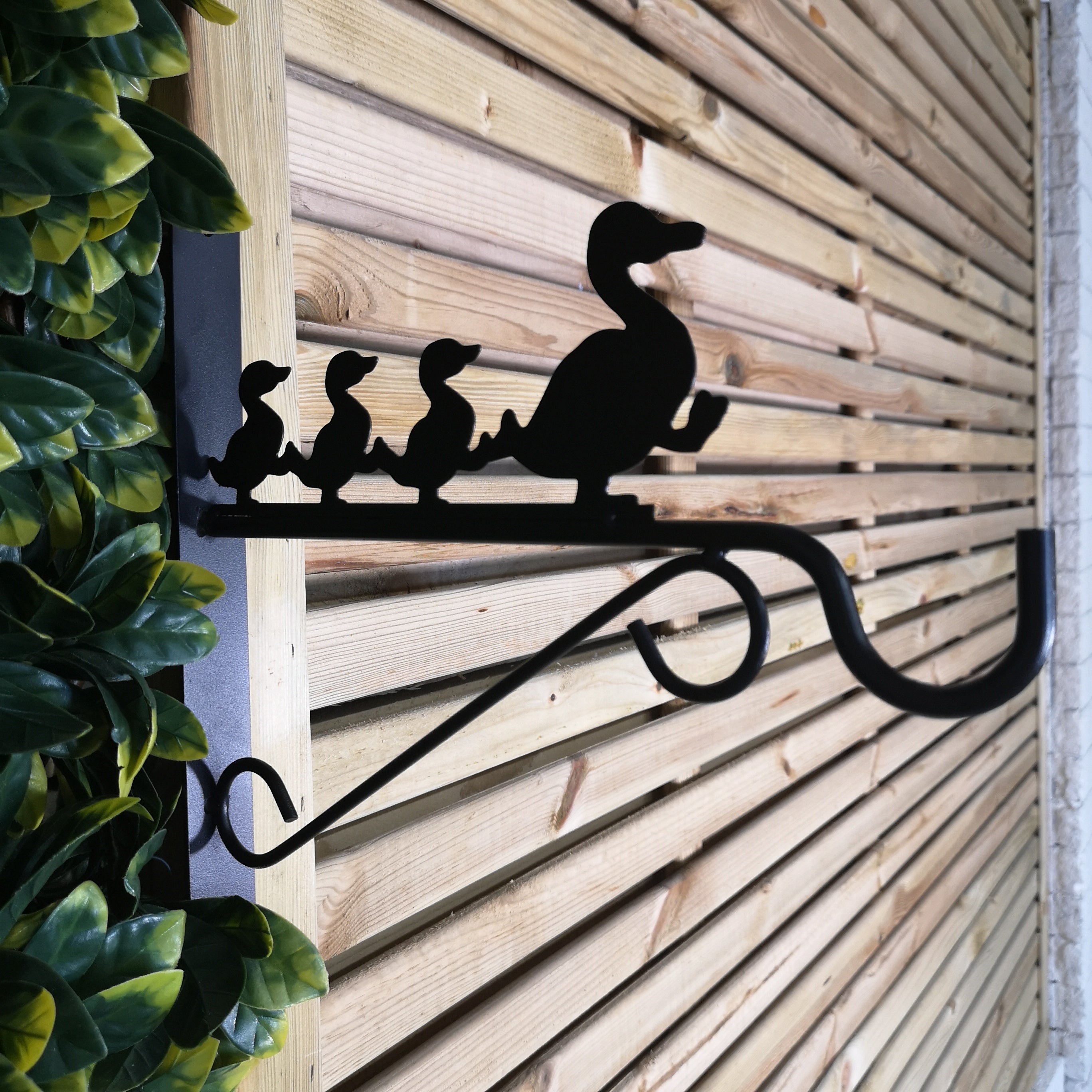 Handcrafted Metal 30cm Black Wall Duck Bracket Hook For Garden Hanging Basket Bird Feeder