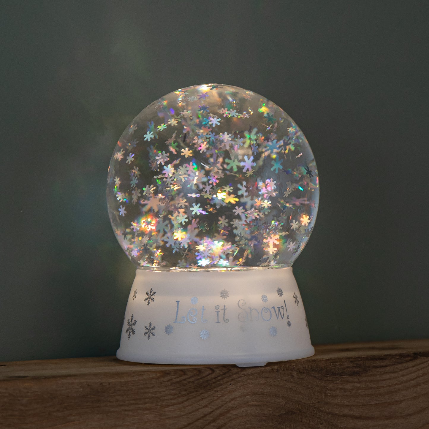 15cm Dual Powered Light up White Christmas Snowflake Water Spinner Globe with LEDs