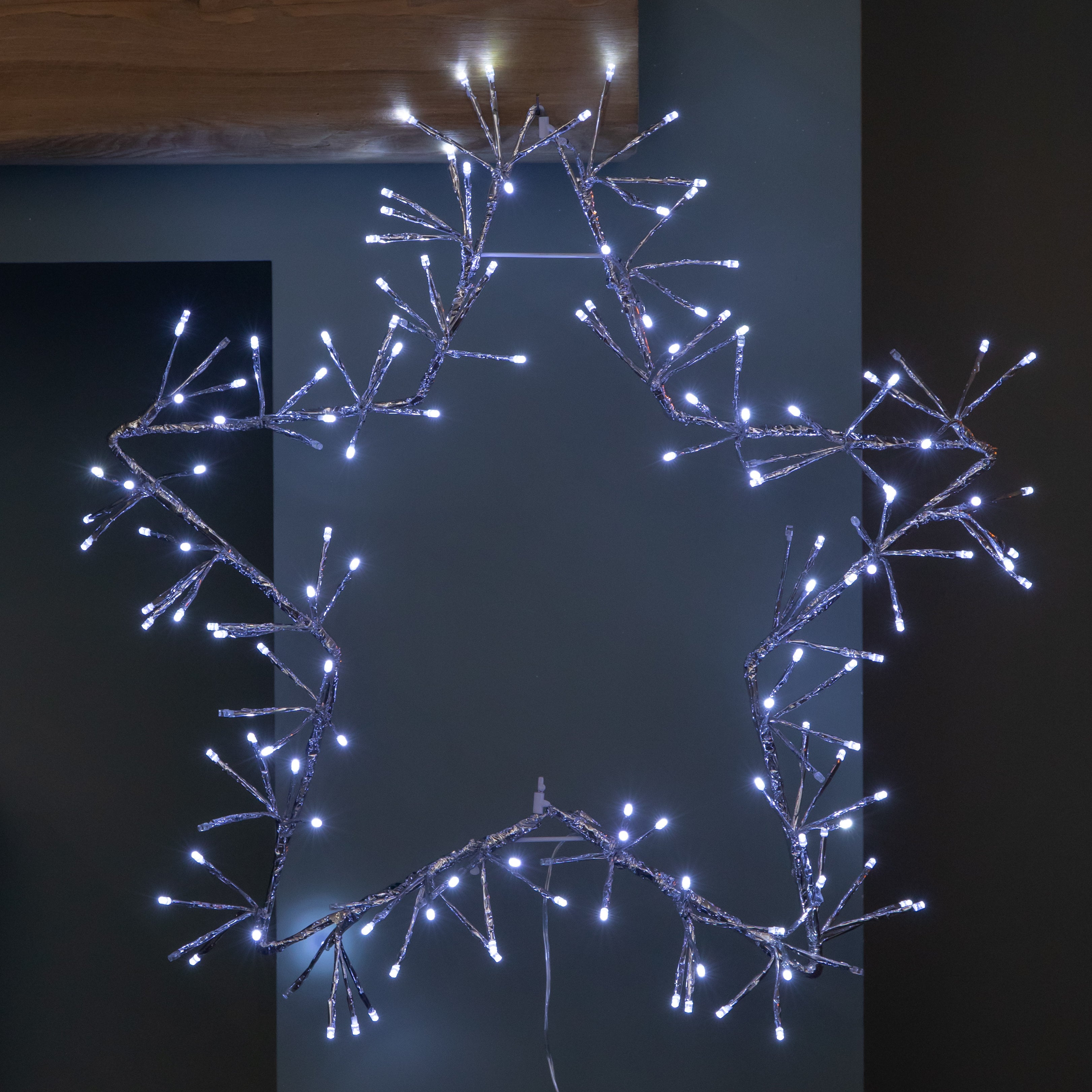 60cm Light up Silver Christmas Star Silhouette with Static & Flashing Ice White LEDs