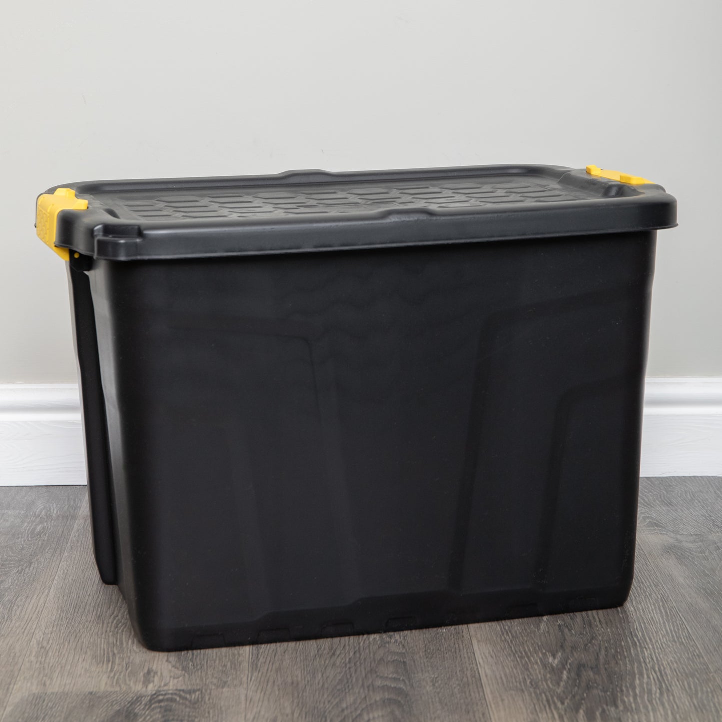 6 x 60L Heavy Duty Storage Tubs Sturdy, Lockable, Stackable and Nestable Design Storage Chests with Clips in Black