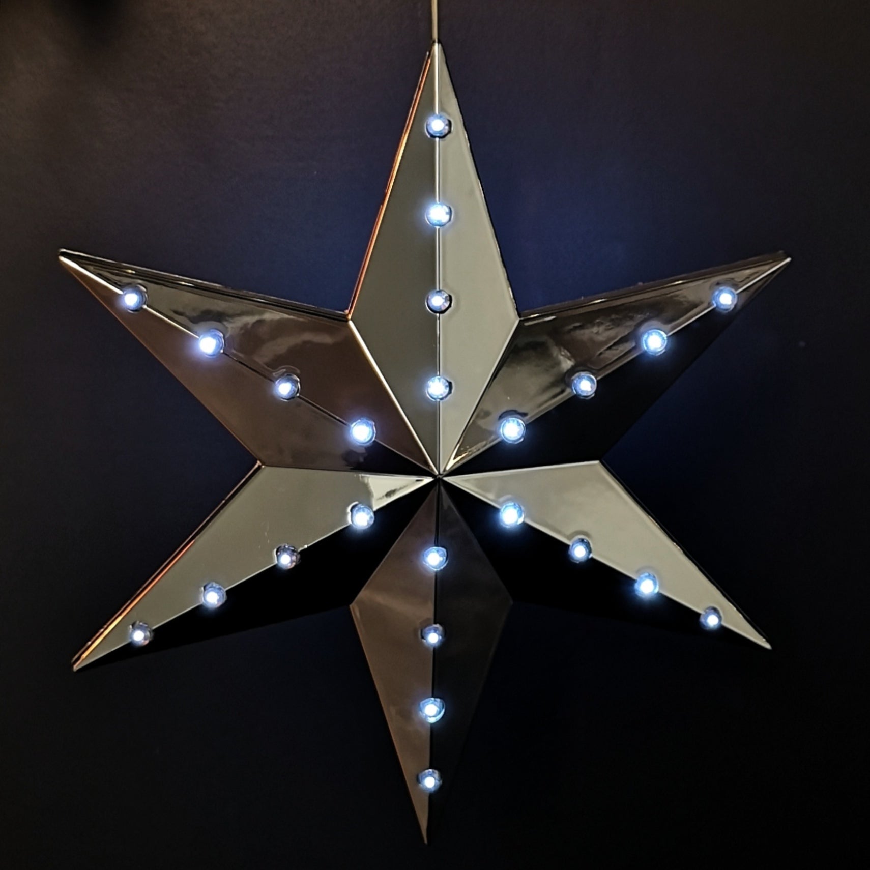 20cm Battery Operated Light up Hanging Christmas Shooting Star Bauble  in Silver with LEDs