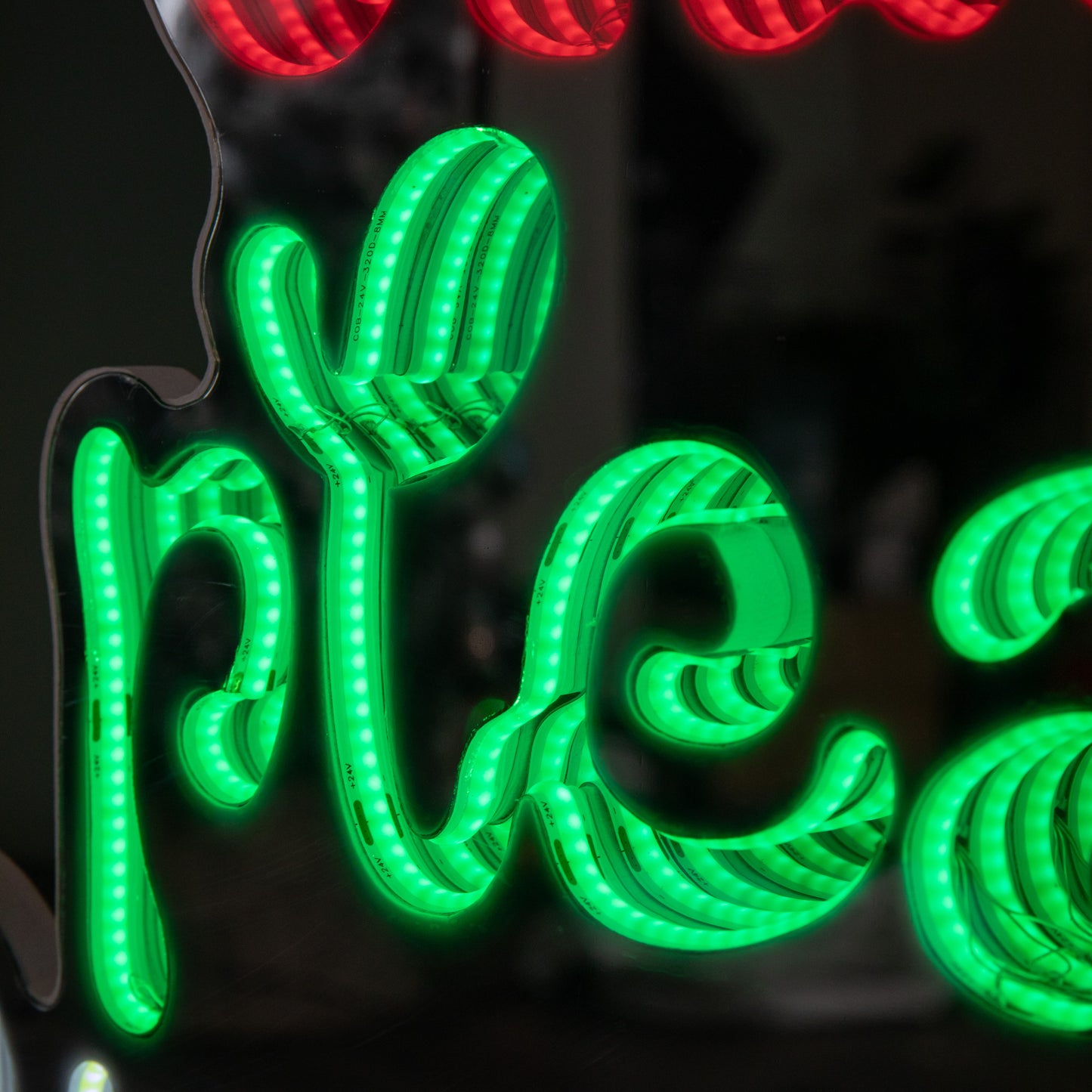 40cm Light up Hanging Santa Stop Here Christmas Infinity Mirror Light with Multi-Coloured LEDs