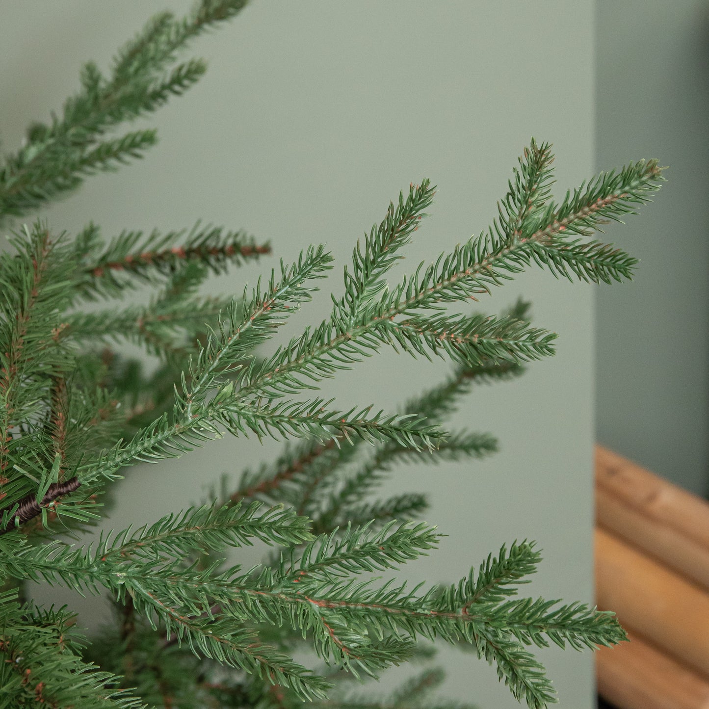 7ft (2.1m) Artificial Glenshee Spruce Green Christmas Tree with Metal Stand