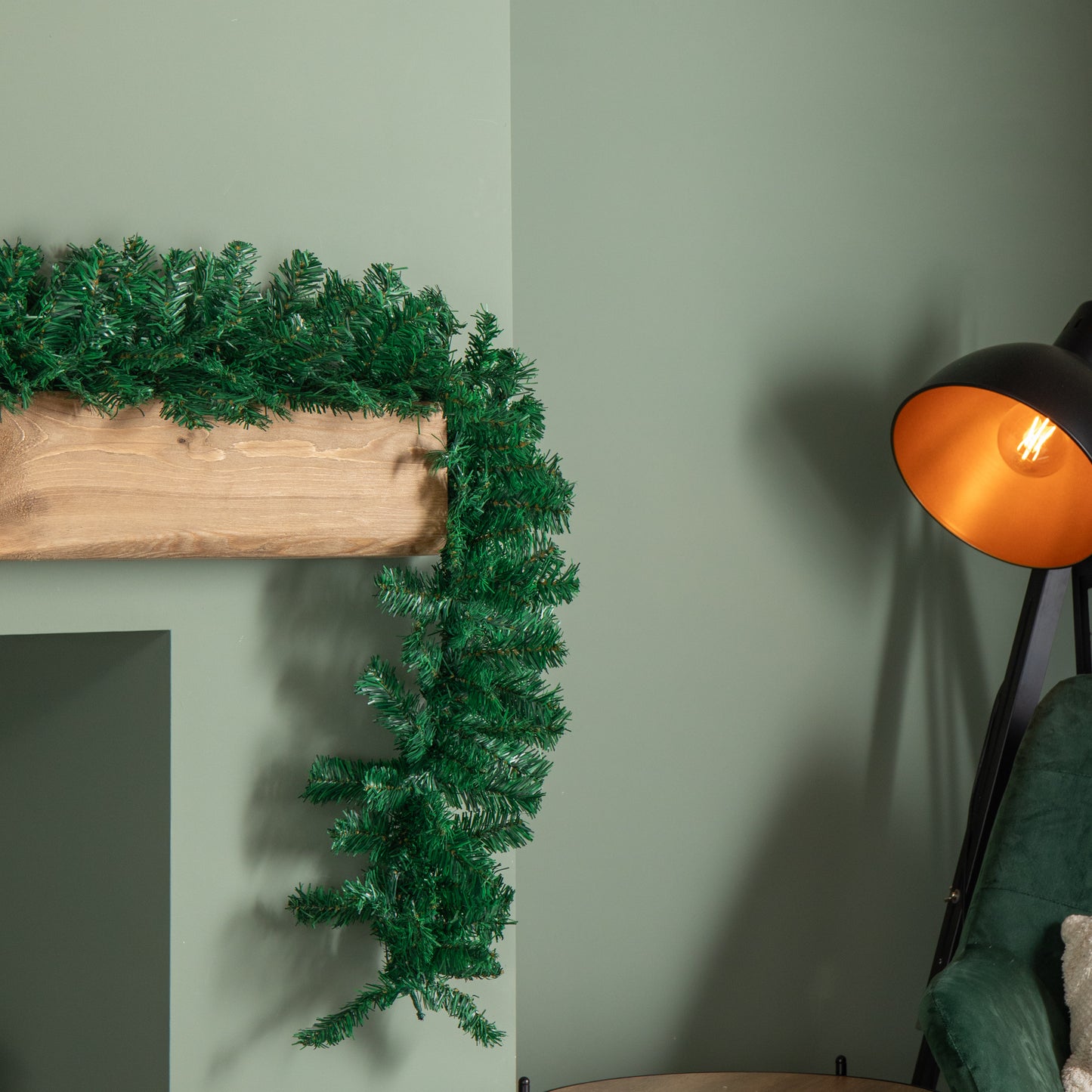 2.7m Plain Green Christmas Garland with 260 Tips