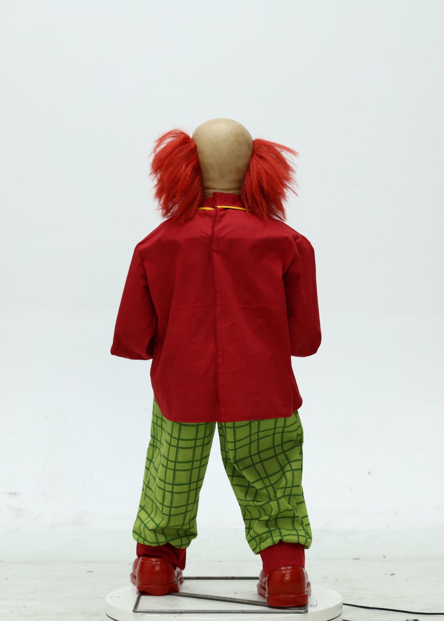 4ft Tall Lunging Animated Clown Halloween Animatronic Decoration