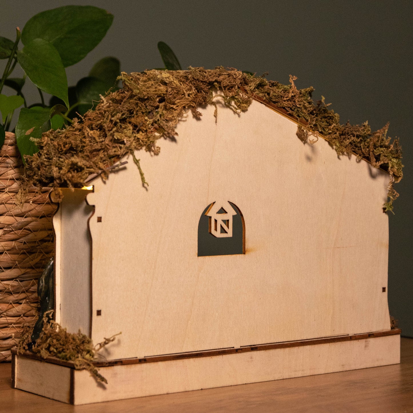 26cm Battery Operated Light up Wooden Christmas Nativity Scene with Warm White LEDs