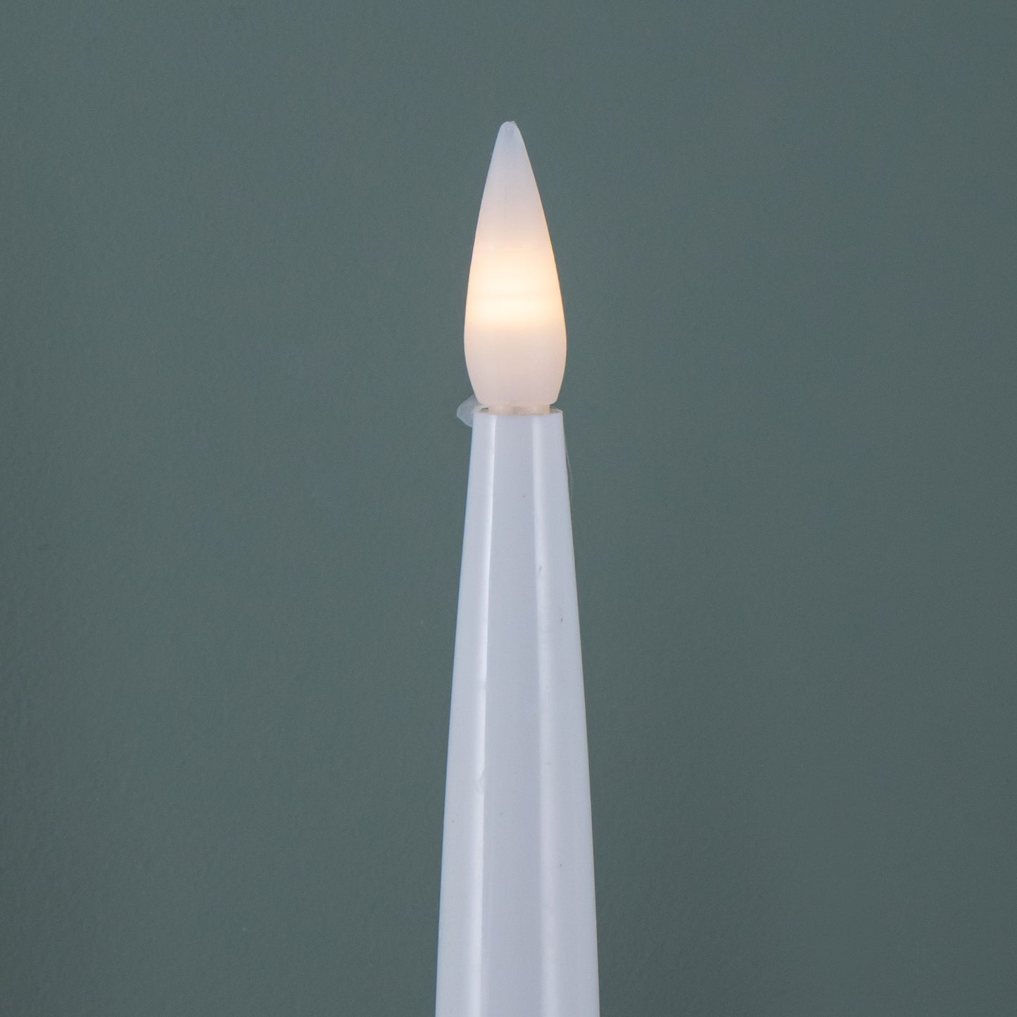 32cm Battery Operated Light up Black Metal Christmas Candlebridge with 5 Warm White LEDs