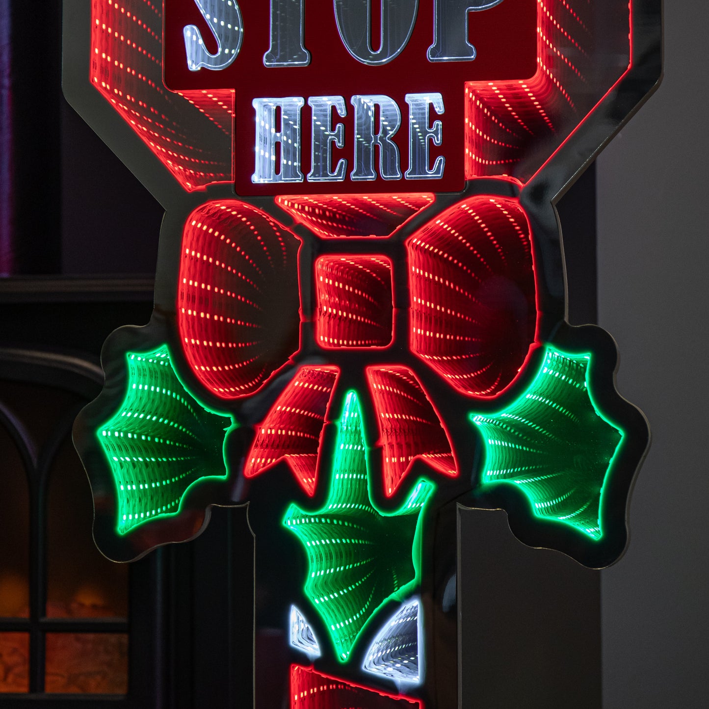 90cm Light up Santa Stop Here Sign Christmas Infinity Decoration with LEDs