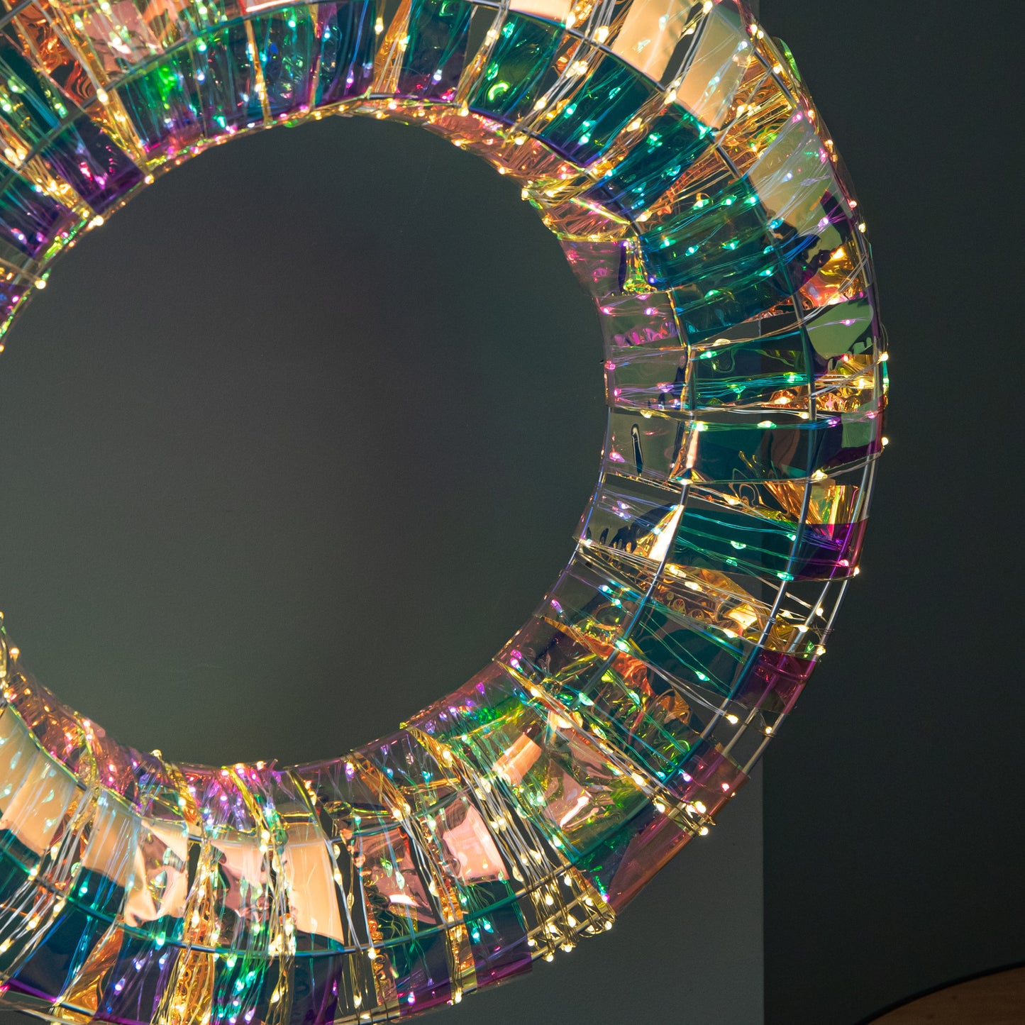 45cm Light up Iridescent Dream Christmas Wreath with 600 Warm White LEDs