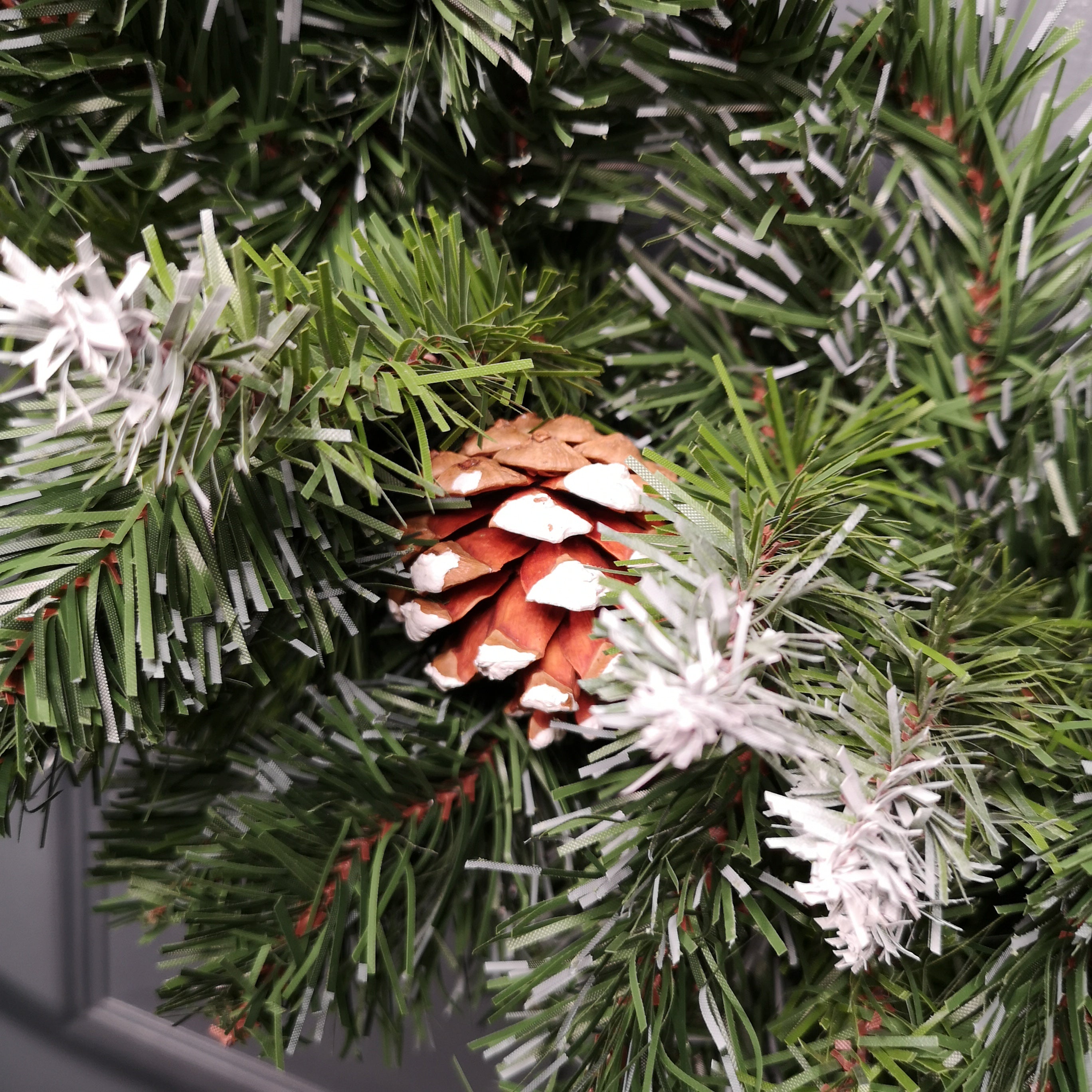 60cm Snow King Fir Green Christmas Wreath with Pine Cones