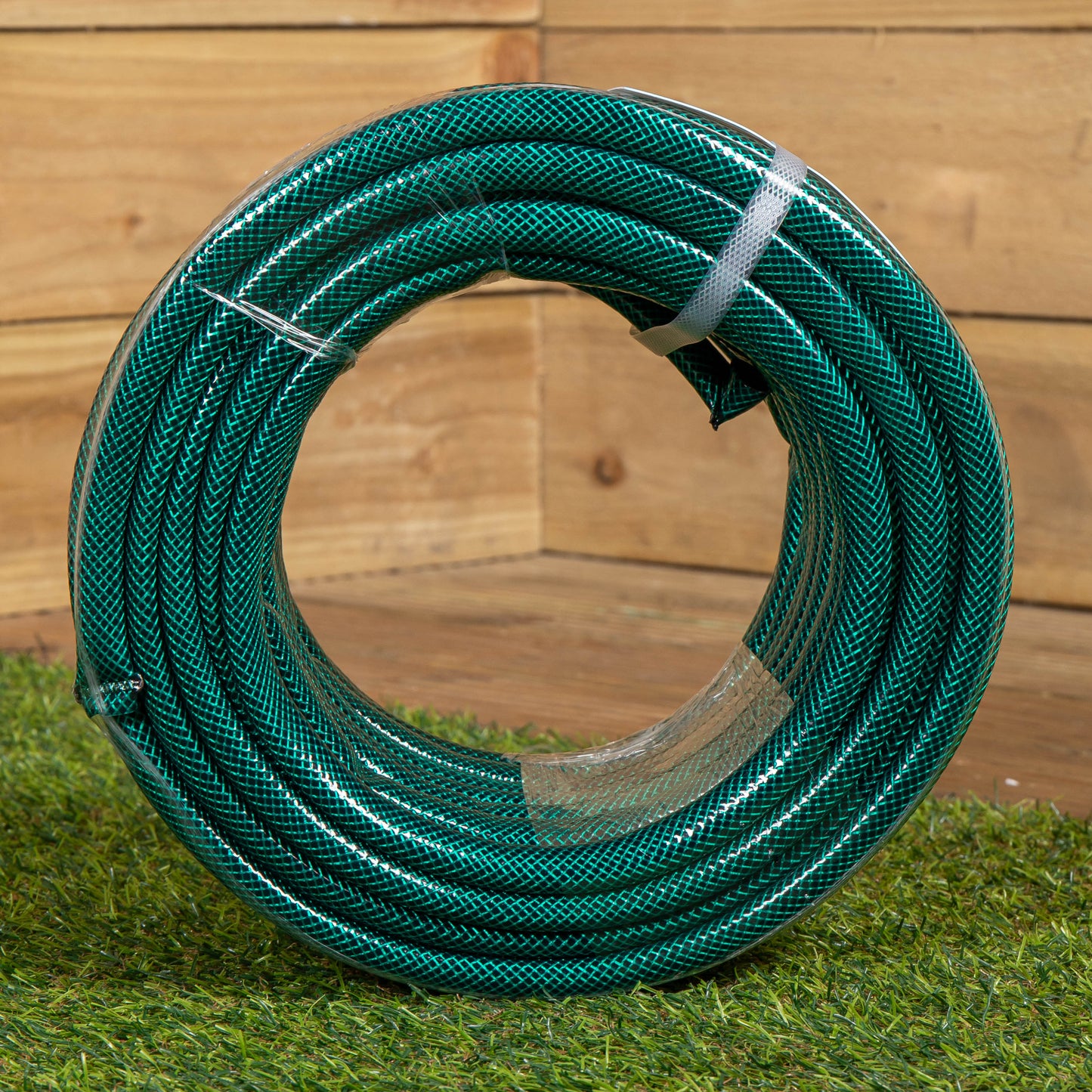 30m Reinforced Garden Hose Pipe / Hosepipe in  Green