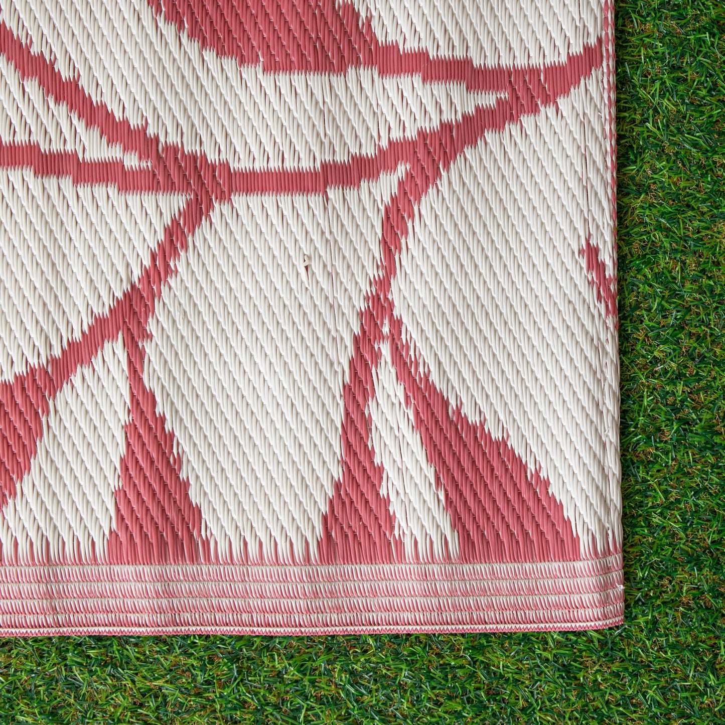 1.5m x 2.1m Red Ochre Leaves Large Outdoor Alfresco Patio Rug Mat