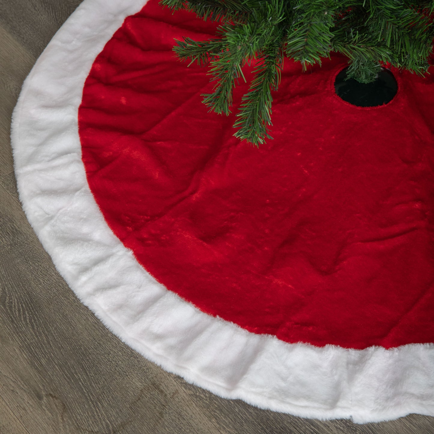1.2m Red and White Soft Fabric Traditional Christmas Tree Skirt