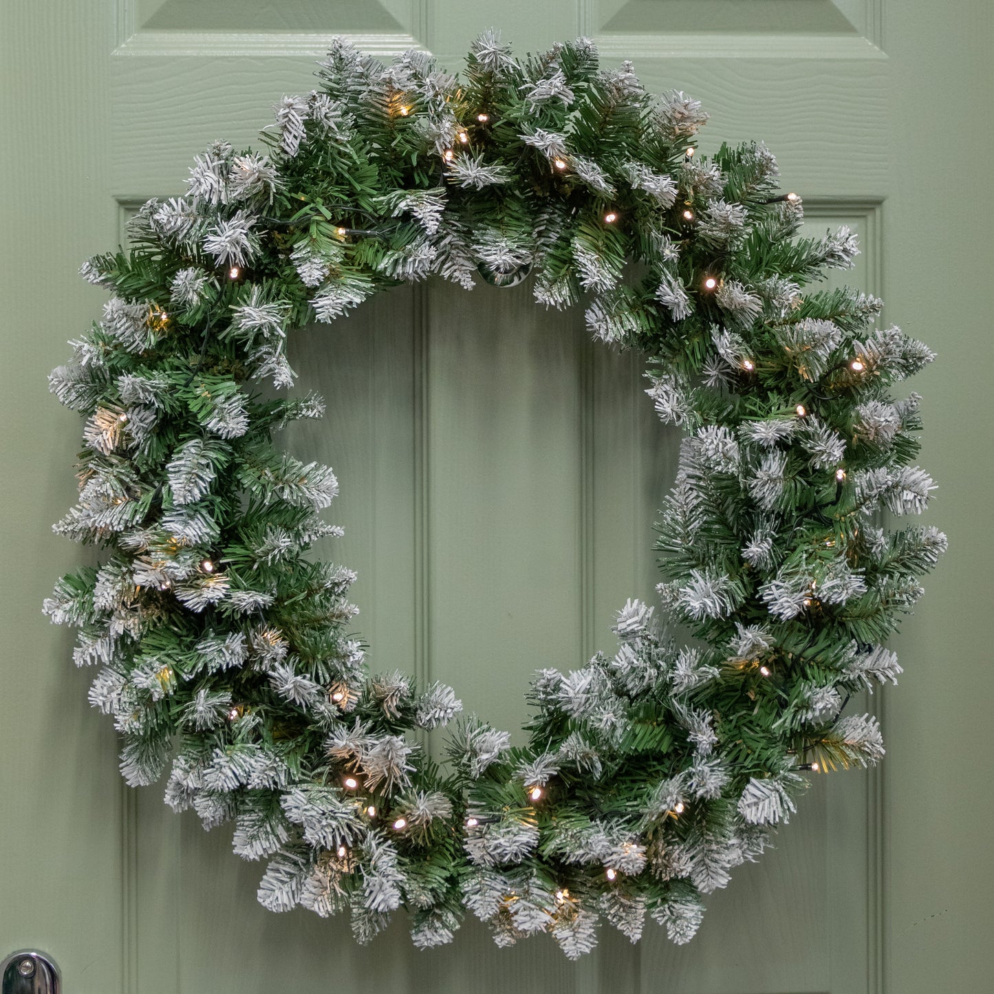 60cm Snow Tipped Christmas Wreath with 50 Warm White LEDs and 160 Bullet Tips 