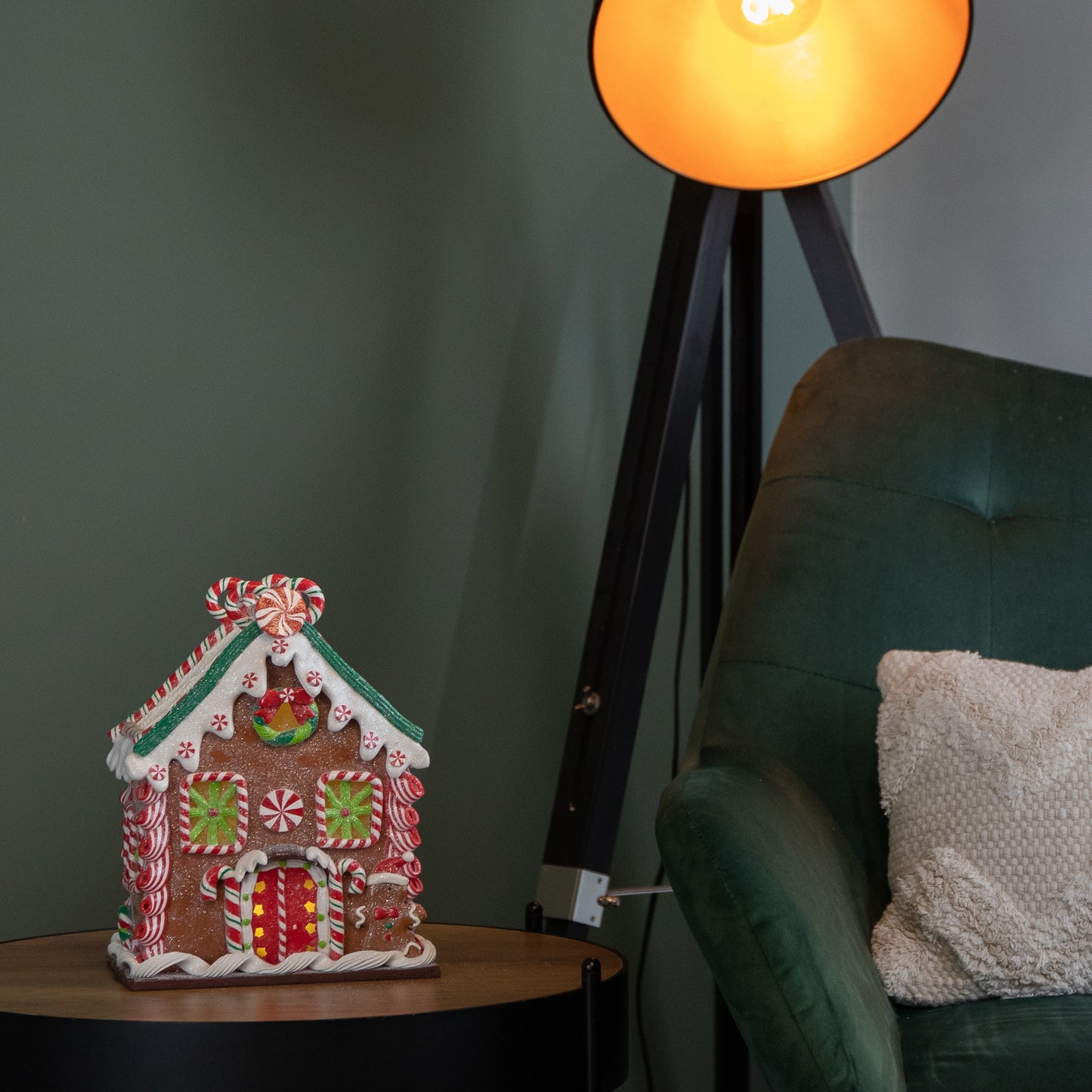 23cm Battery Operated LED Christmas Gingerbread Candy Chalet Decoration