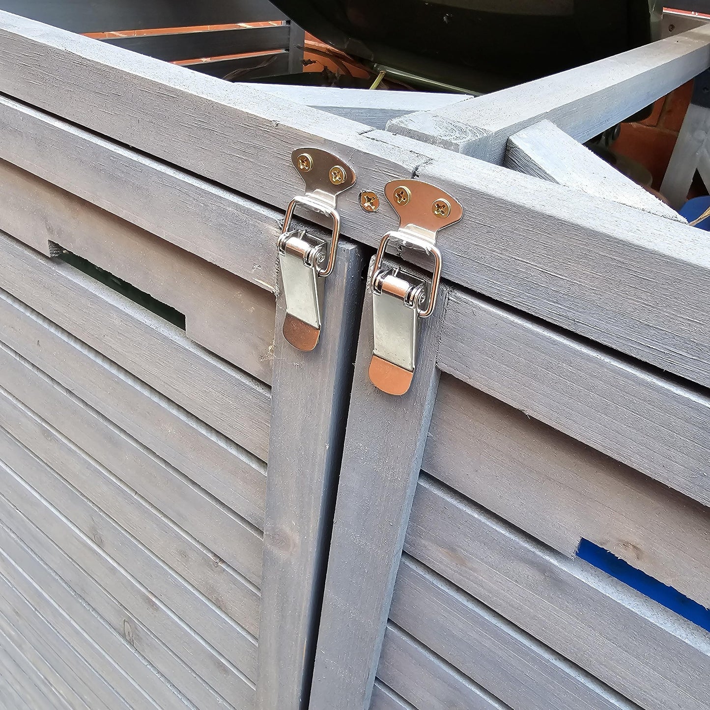 Factory Seconds 1.35m x 1.14m Large Grey Wooden Outdoor Garden Double Wheelie Bin Store Storage for 2 Bins