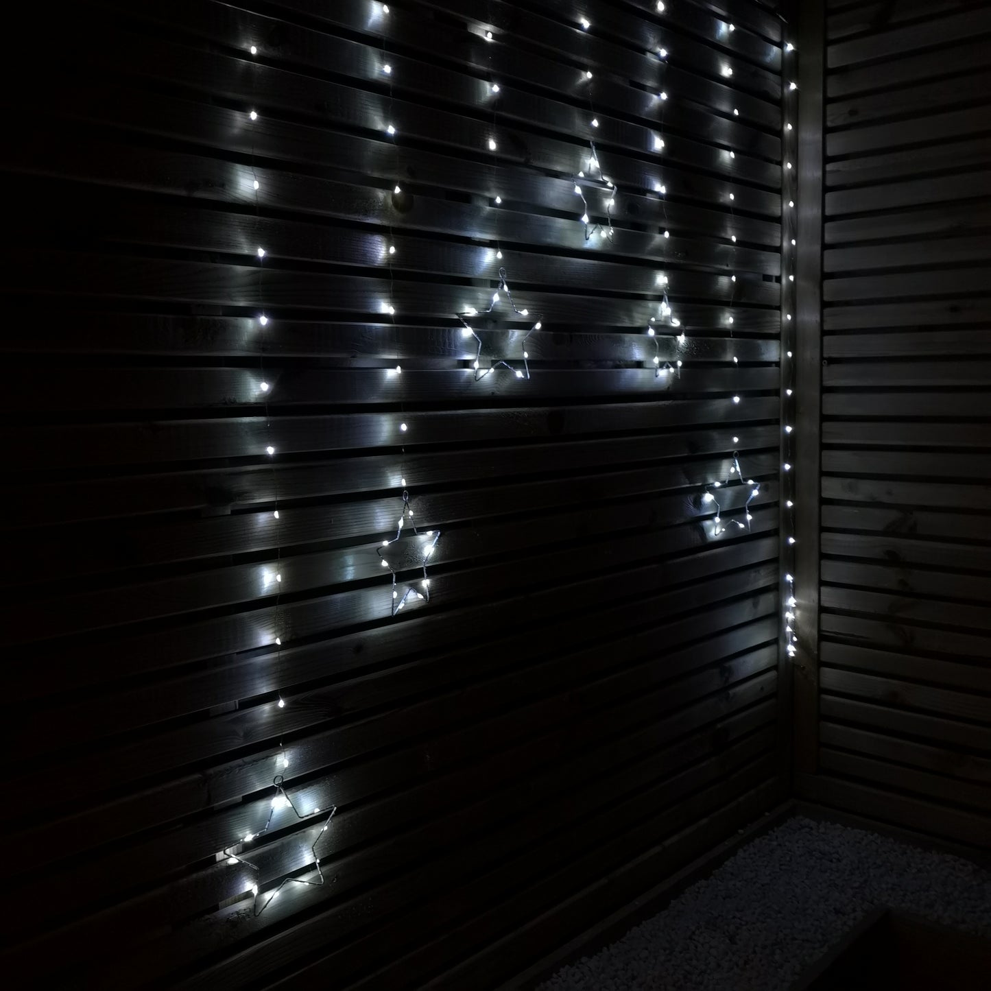 1.2m Battery Operated Christmas Star Curtain Lights with 140 White LEDs