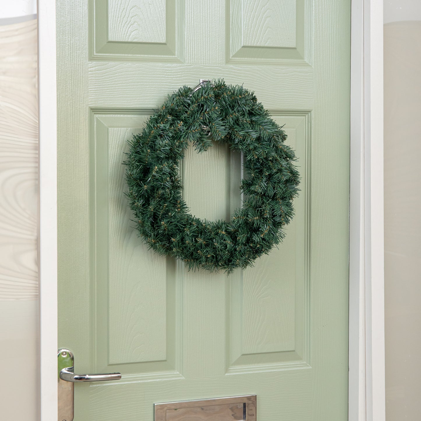 47cm Plain Green Woodcote Spruce Hanging Christmas Wreath