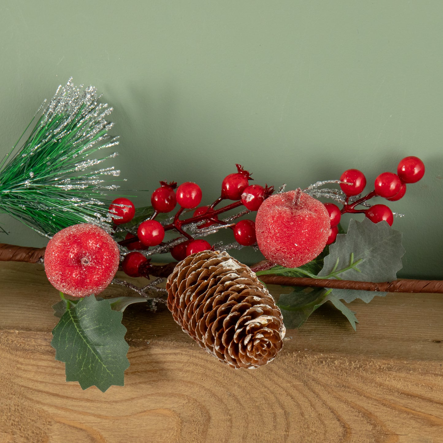 1.5m (150cm) Christmas Garland with Red Berries, Frosted Apples and Pinecones