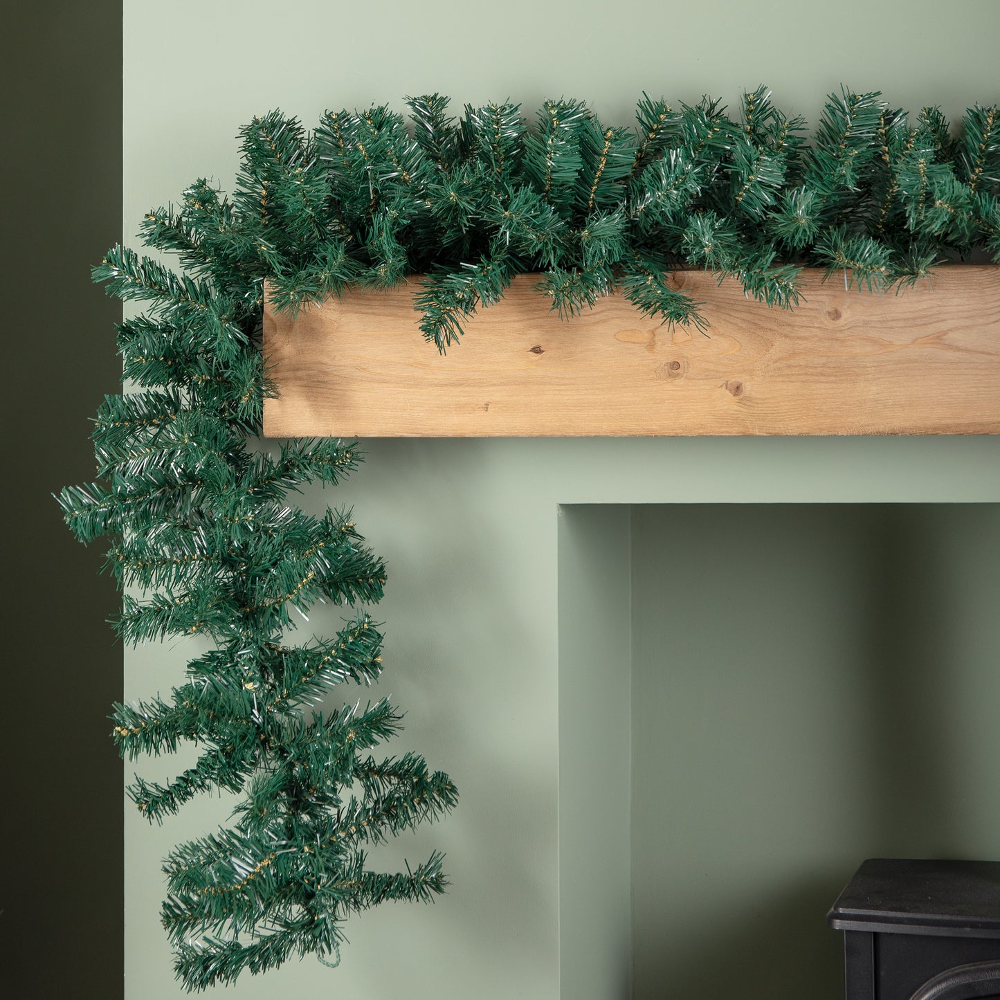 2.7m Plain Green Christmas Garland with 200 Tips