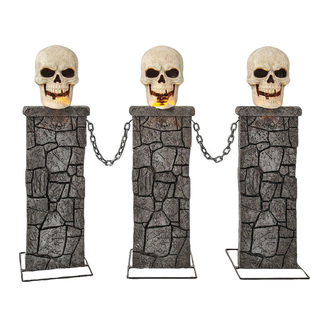 90cm x 1.2m Battery Powered Light Up Halloween Skull Fence with LEDs