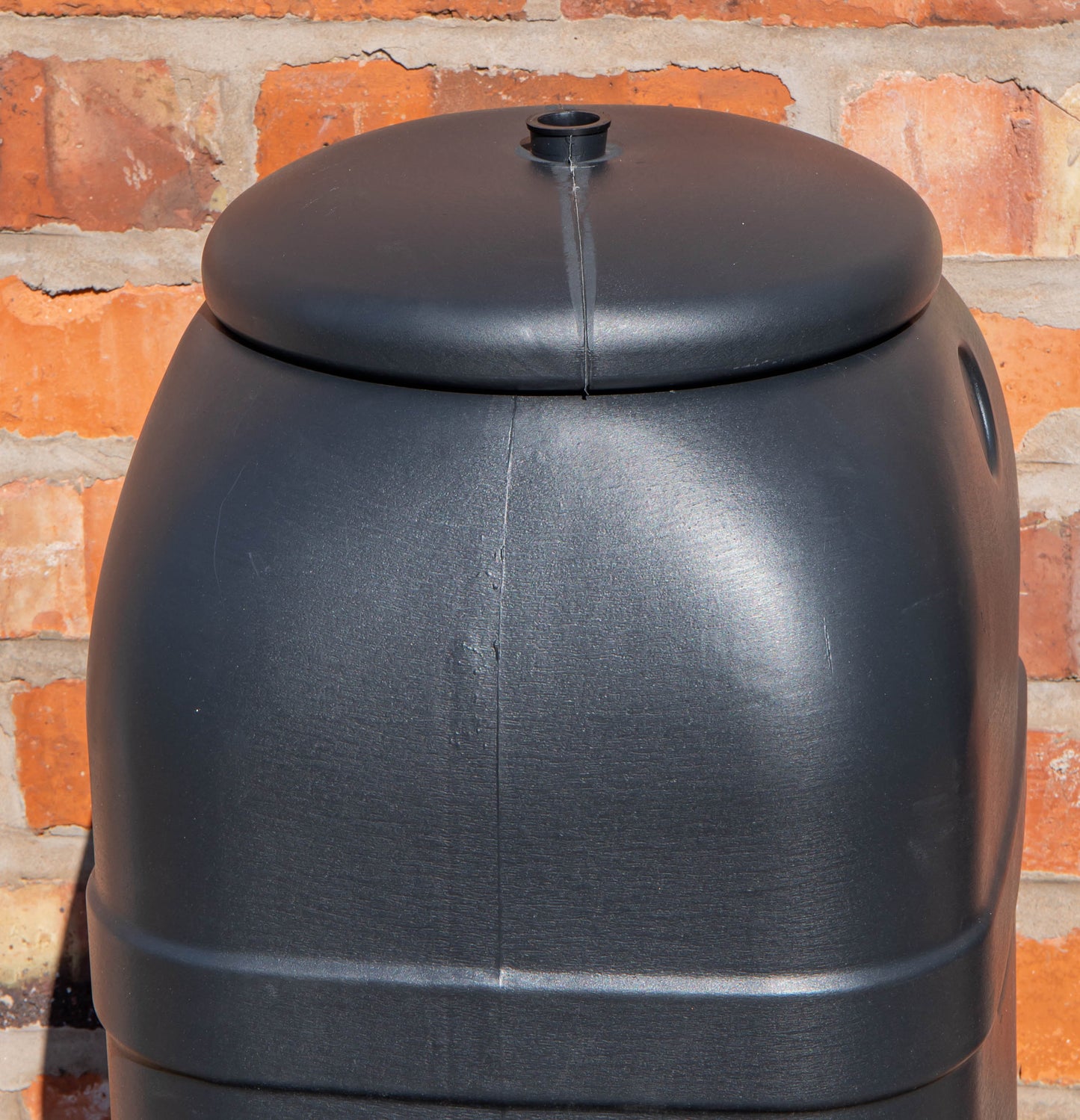 Strata Slim Space Saver Water Butt 100L With Lid & Tap Carry Handles in Black