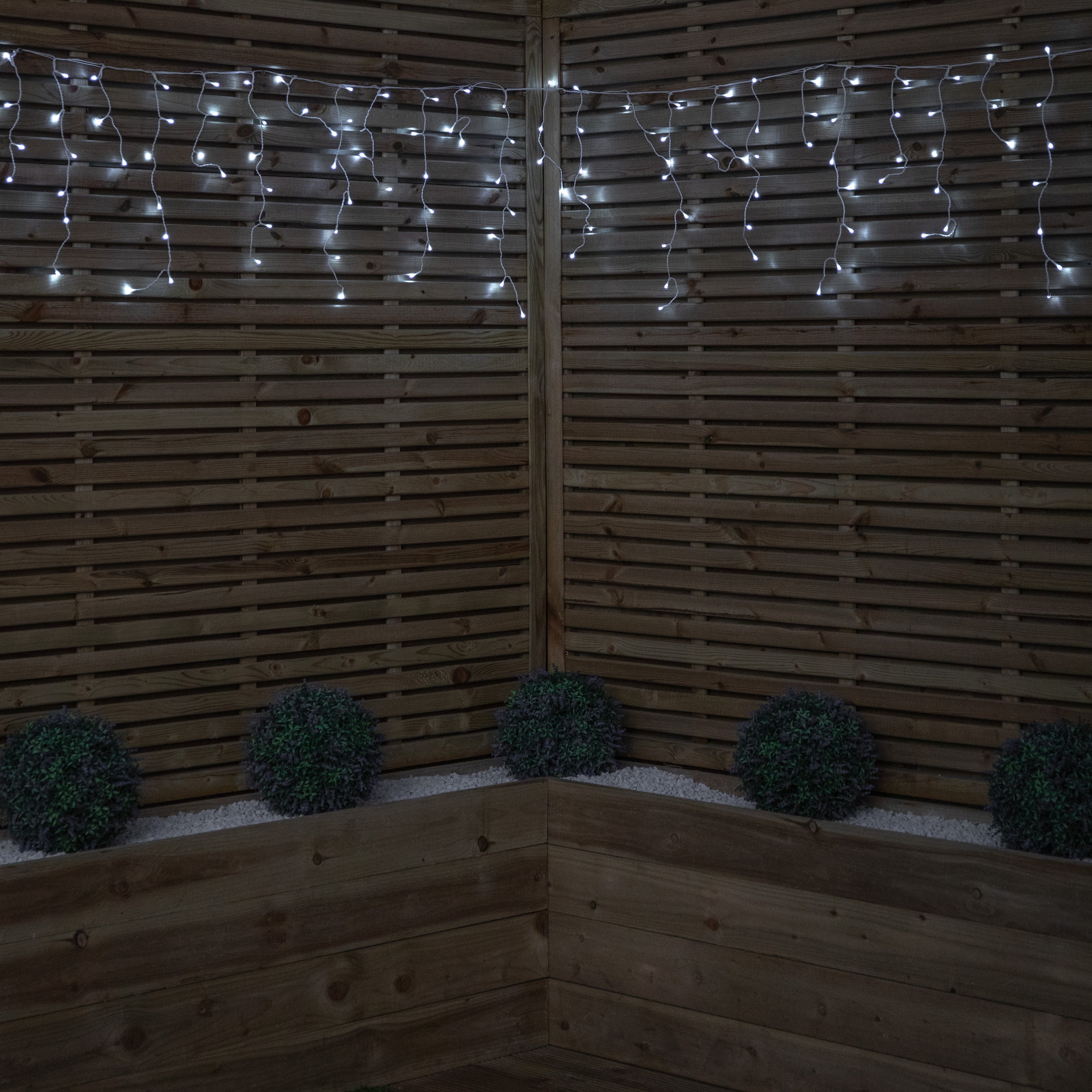 16m 640 LED Frosted IcicleBrights Christmas String Lights in Cool White