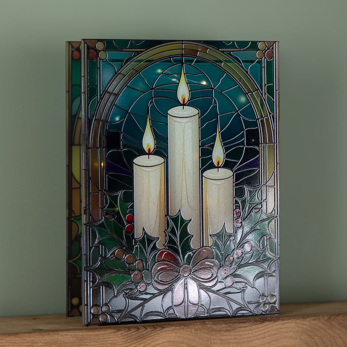 28cm Battery Powered Light up Glass Christmas Decoration with Candles & Warm White LEDs