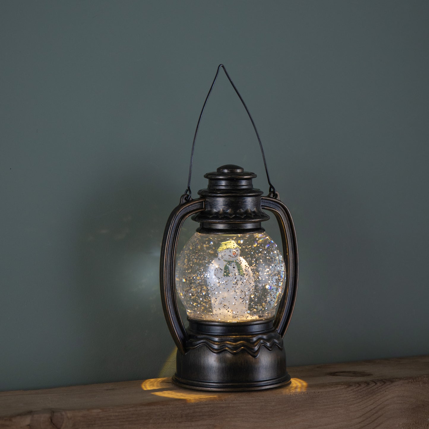 20cm Battery Operated Light up The Snowman Christmas Water Spinner Globe with LEDs