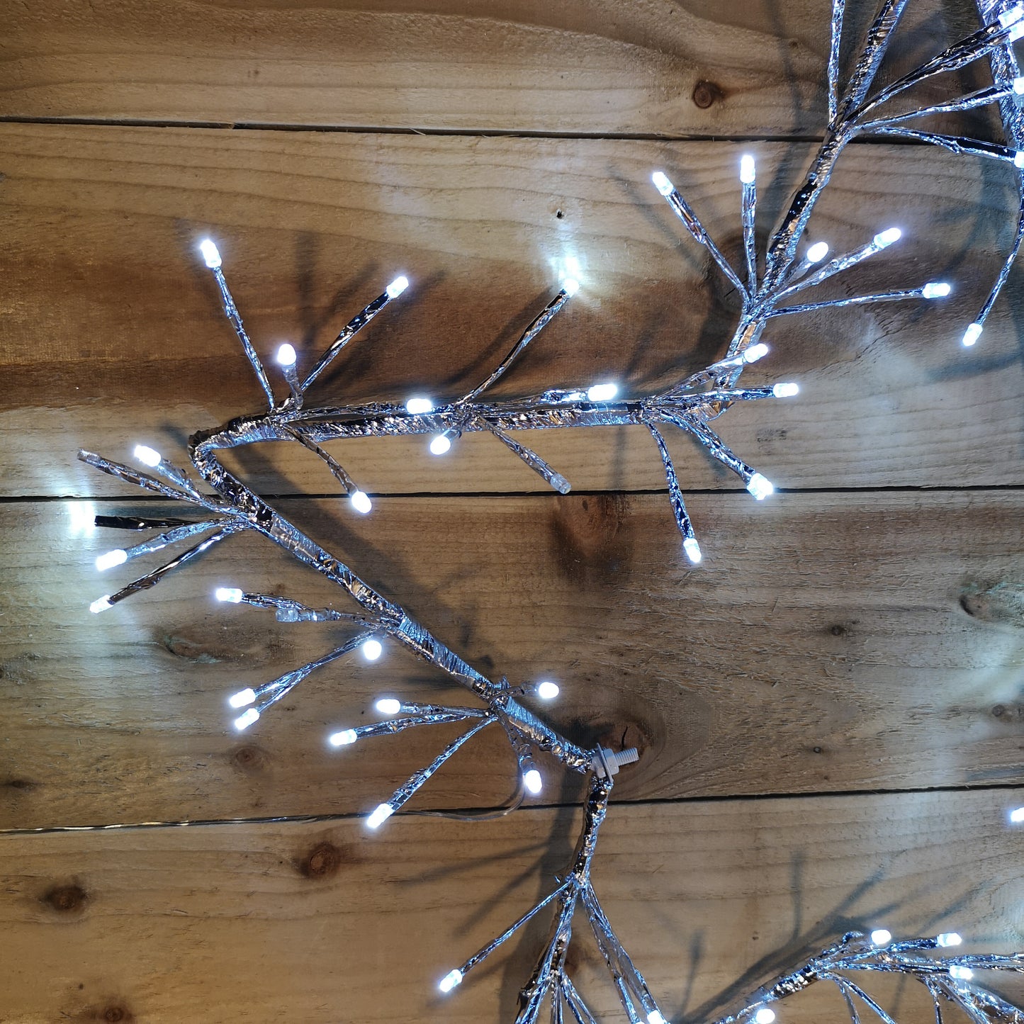 Factory Seconds: 60cm Silver Christmas Star 150 Ice White LED Indoor/Outdoor Christmas Decorations