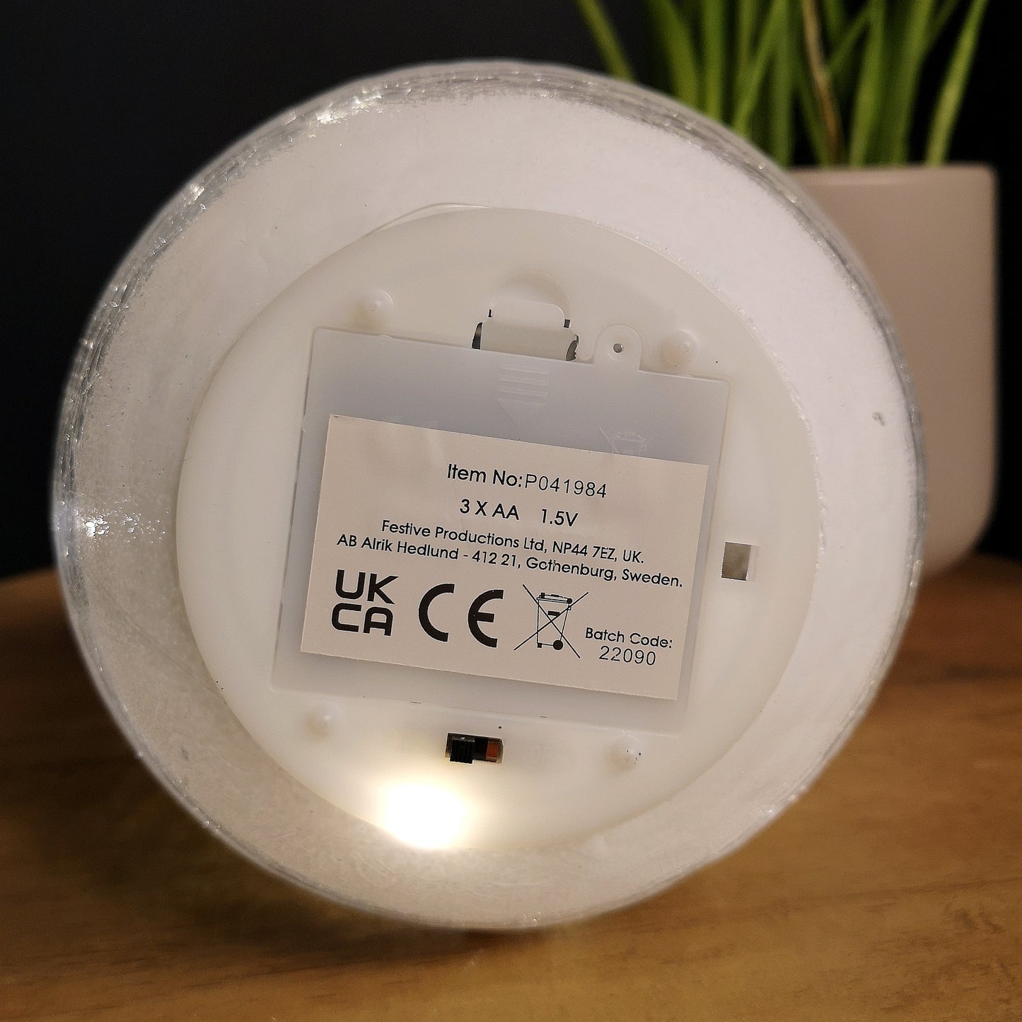 15cm Battery Operated Warm White LED Crackle Effect Ball Christmas Decoration with Reindeer and Sleigh