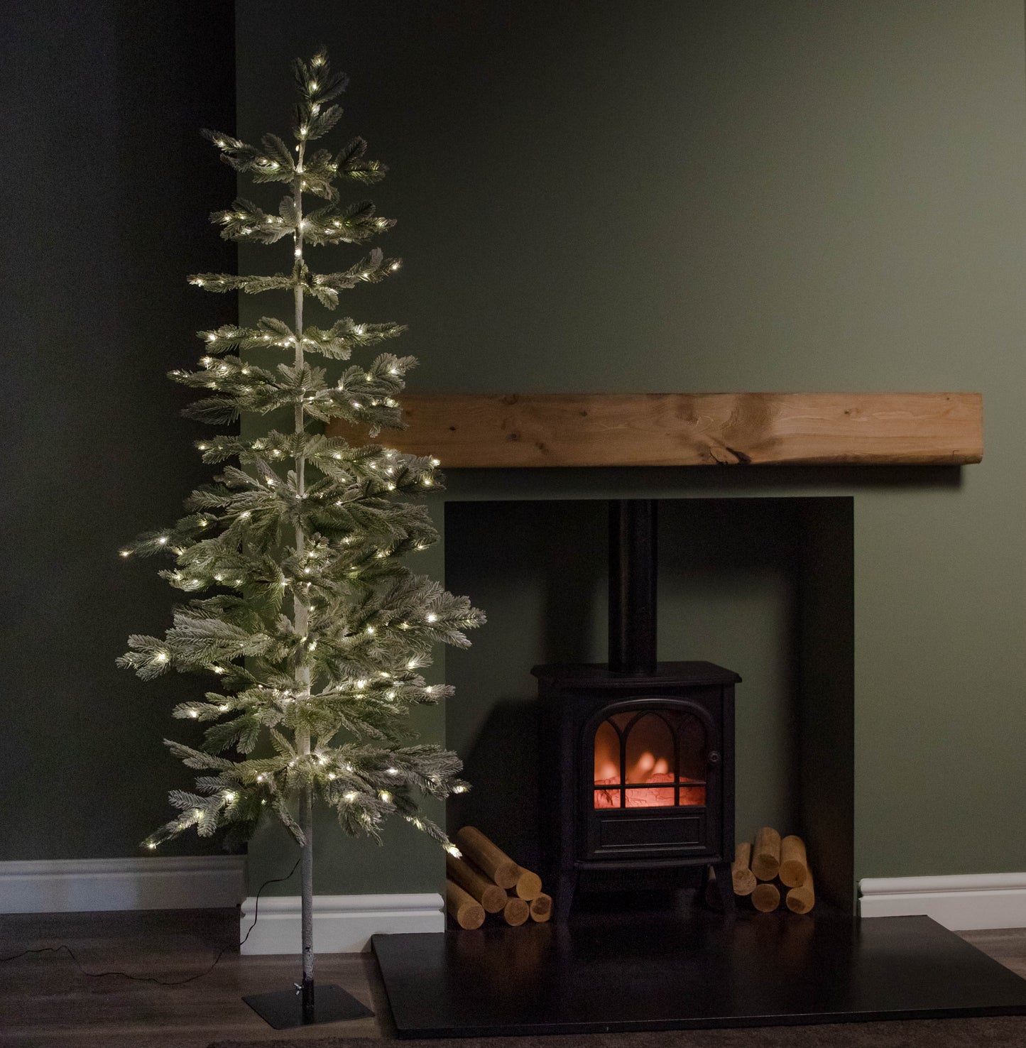 6ft (1.8m) Light up Christmas Pine Needle Tree with 300 Warm White LEDs and Metal Stand