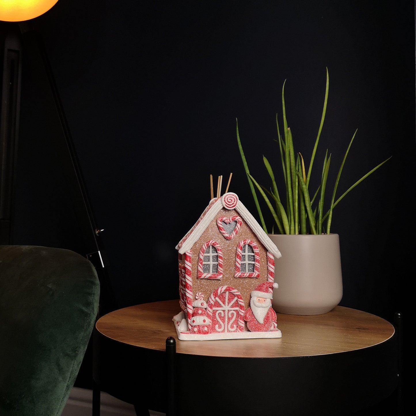 20cm Battery Operated LED Gingerbread Santa Candy Cabin Christmas Decoration